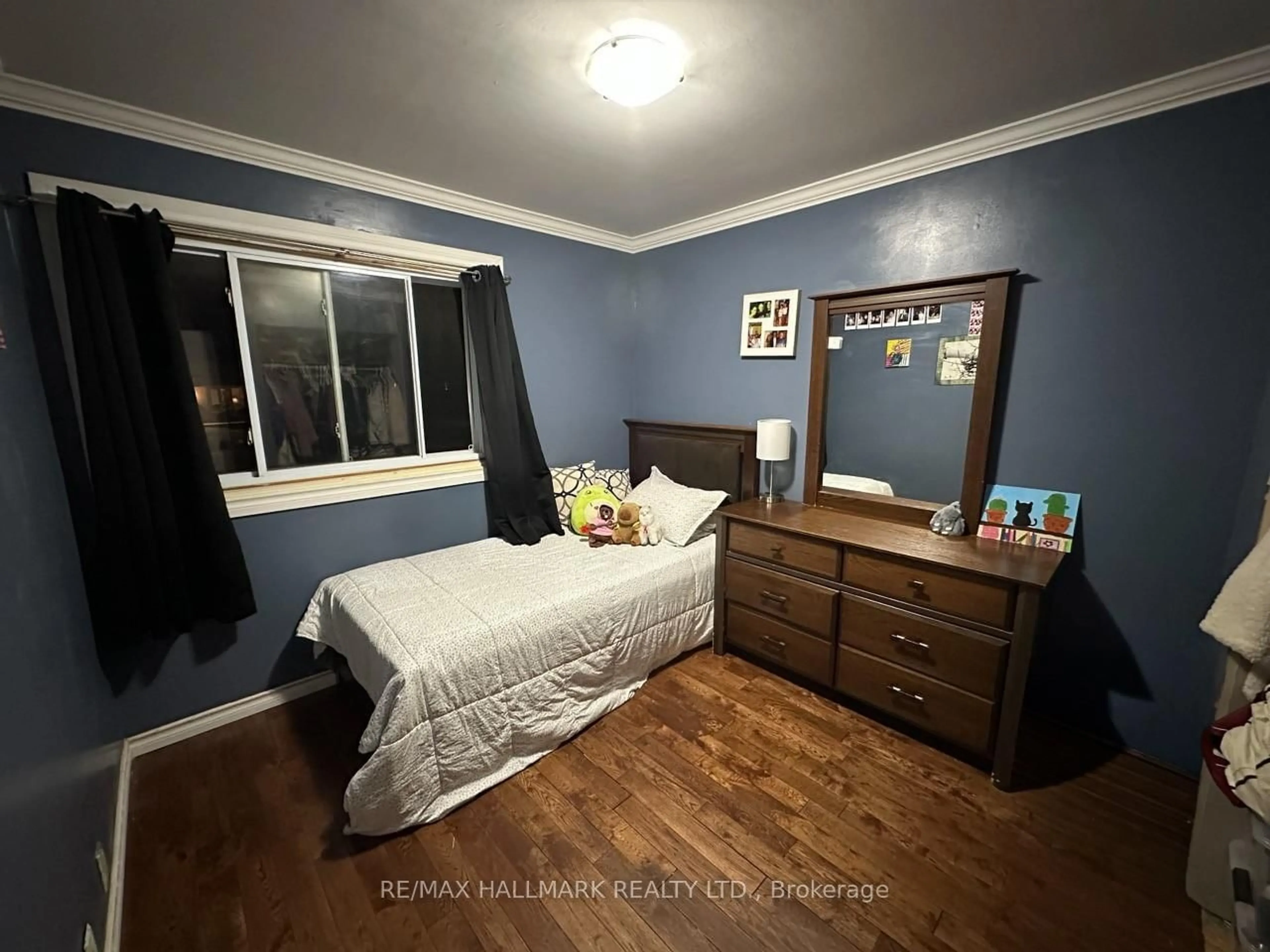 A pic of a room for 1501 Villa Maria Blvd, Windsor Ontario N9G 1W3