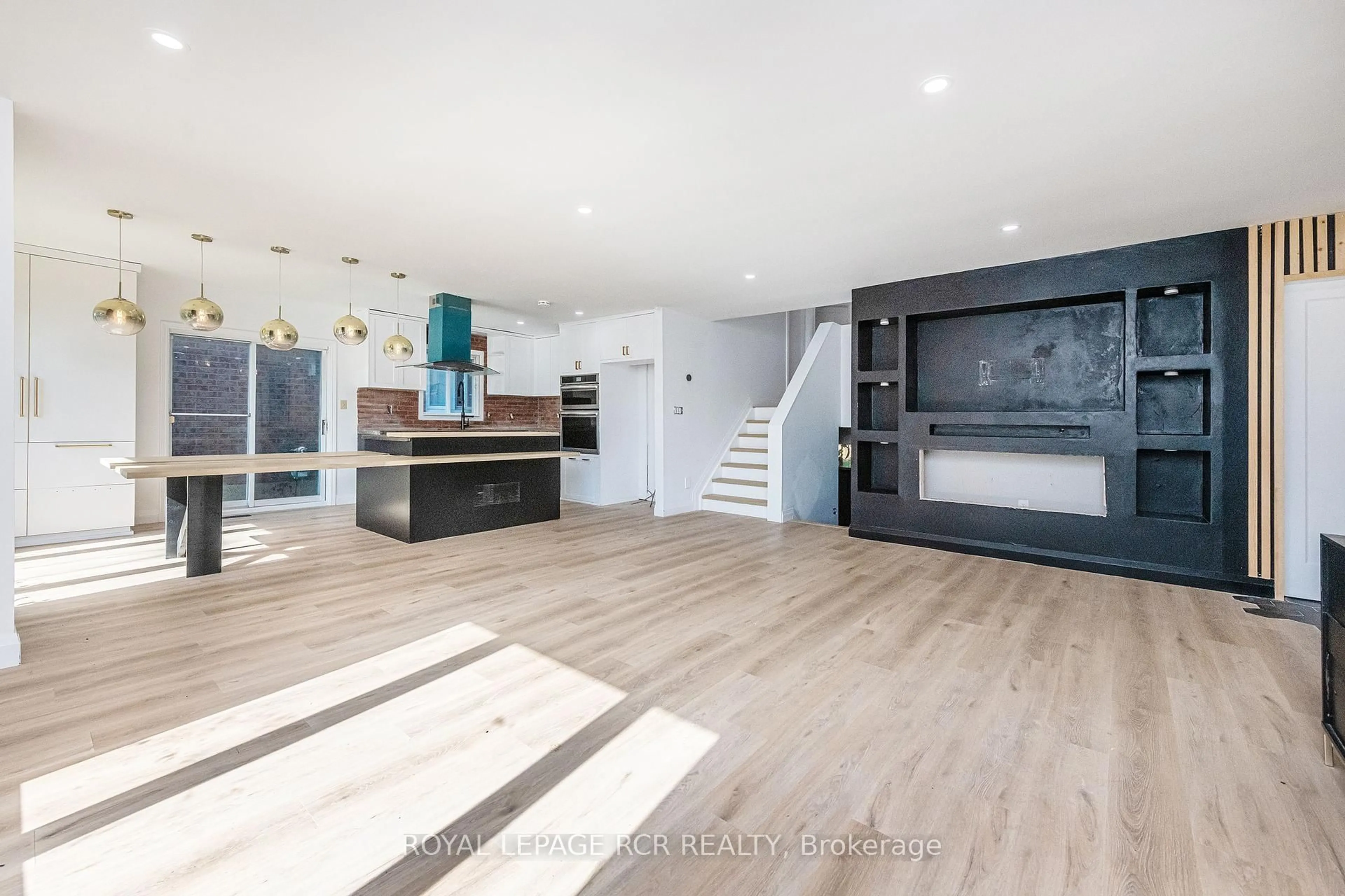 Open concept kitchen, unknown for 34 Wilson Cres, Southgate Ontario N0C 1B0