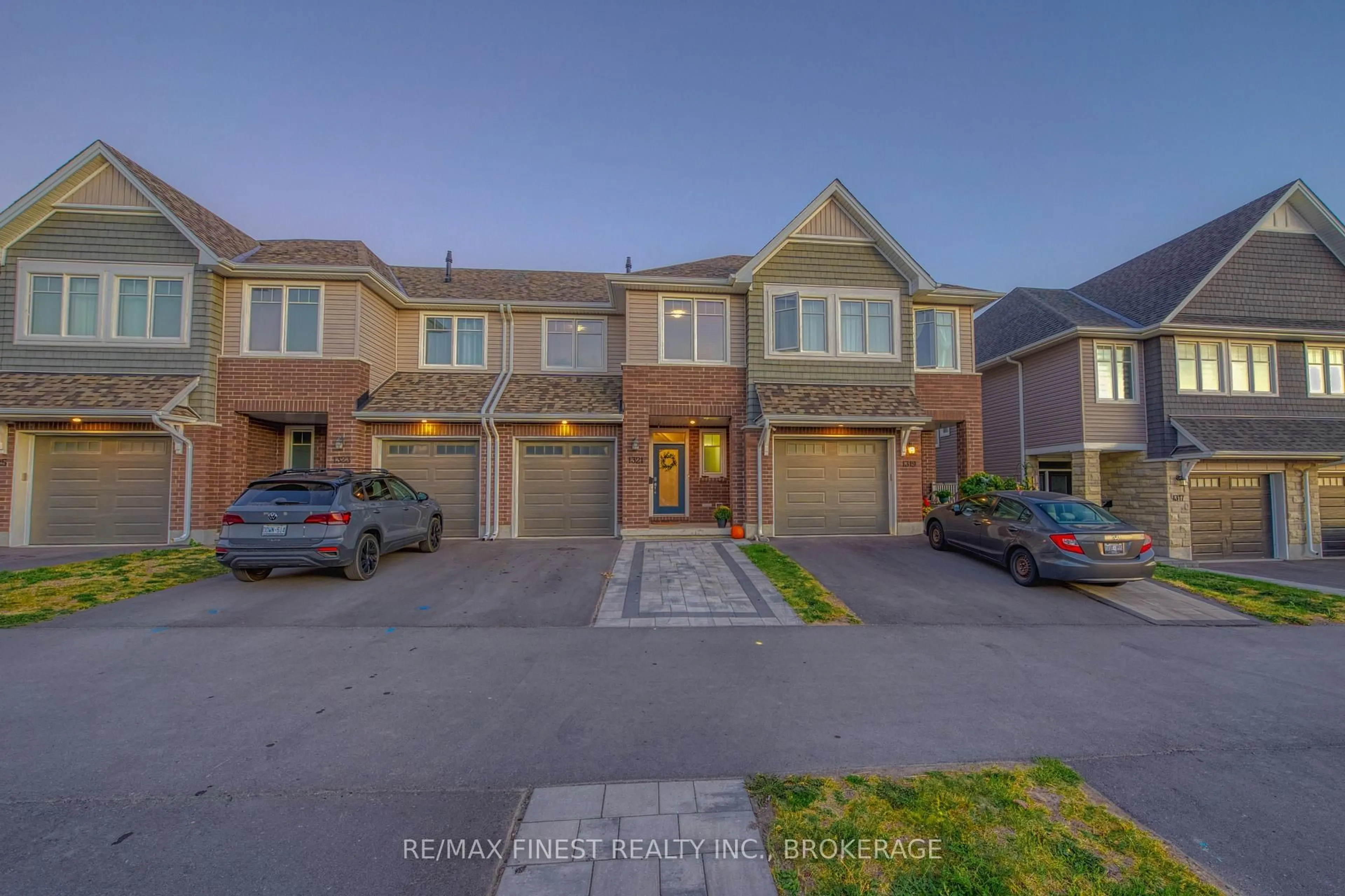 A pic from outside/outdoor area/front of a property/back of a property/a pic from drone, street for 1321 Demers Ave, Kingston Ontario K7M 0H6