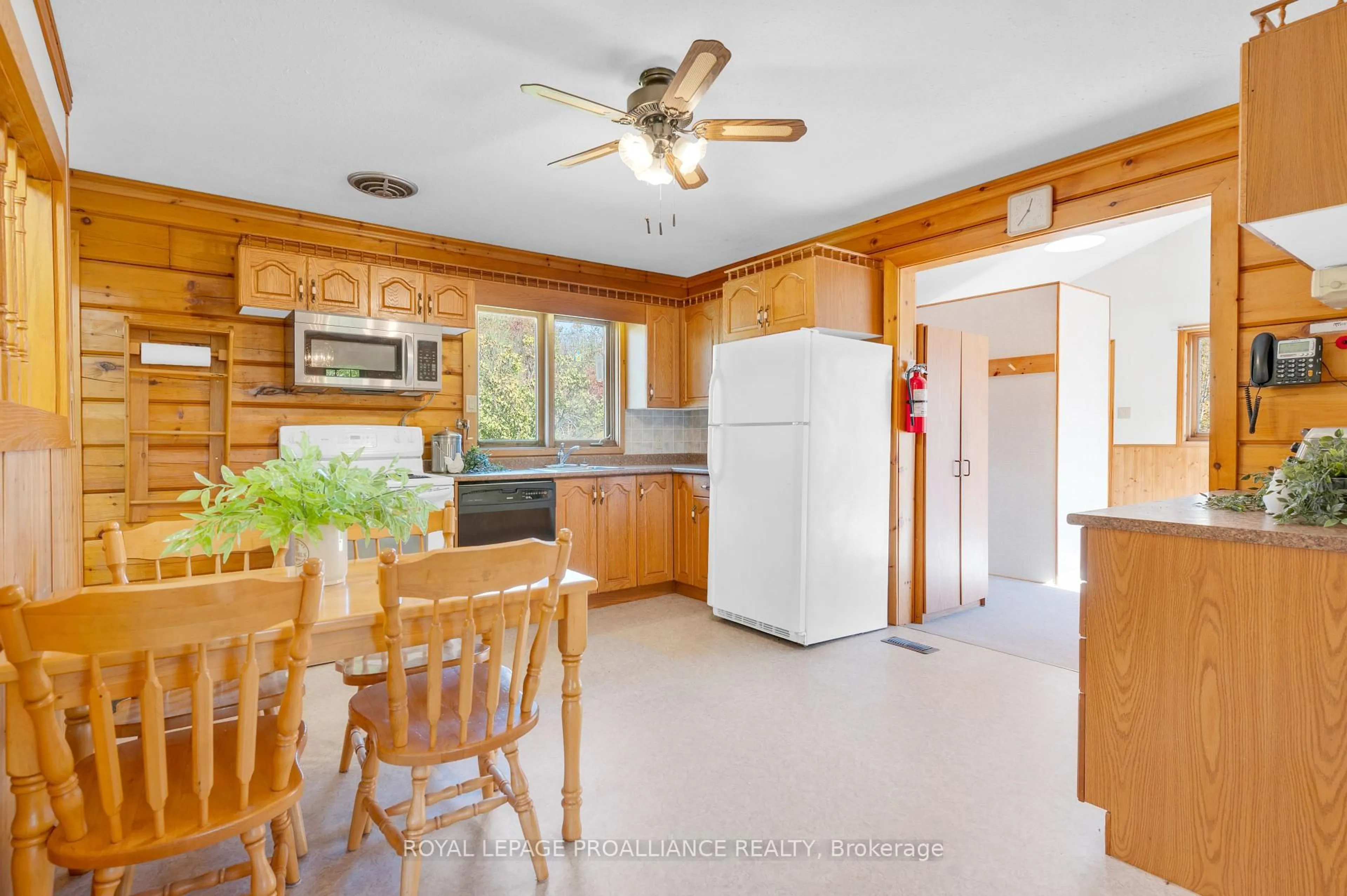 Standard kitchen, ceramic/tile floor for 471 Elzevir Rd, Tweed Ontario K0K 3J0