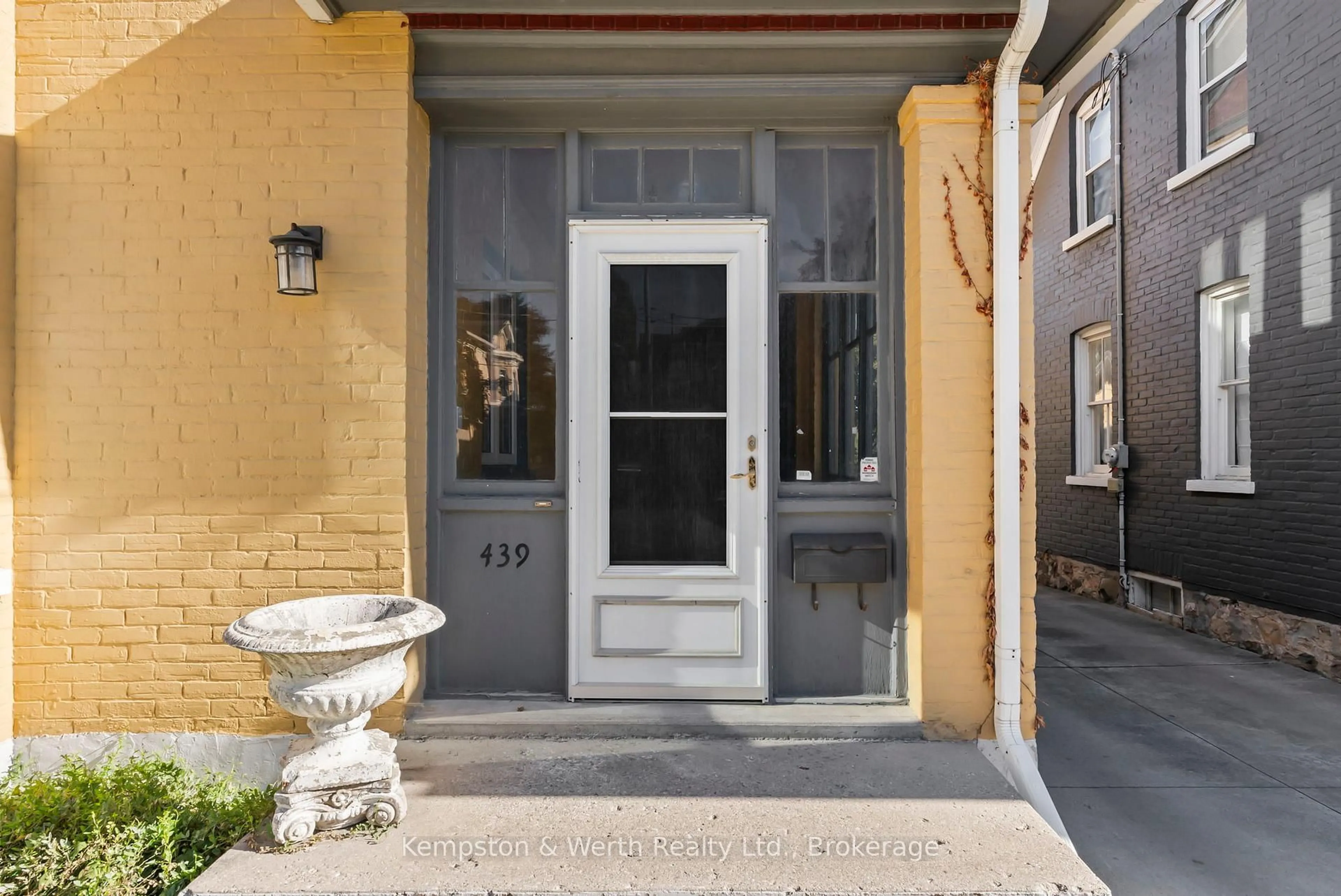 Indoor entryway for 439 Main St, North Perth Ontario N4W 1A7