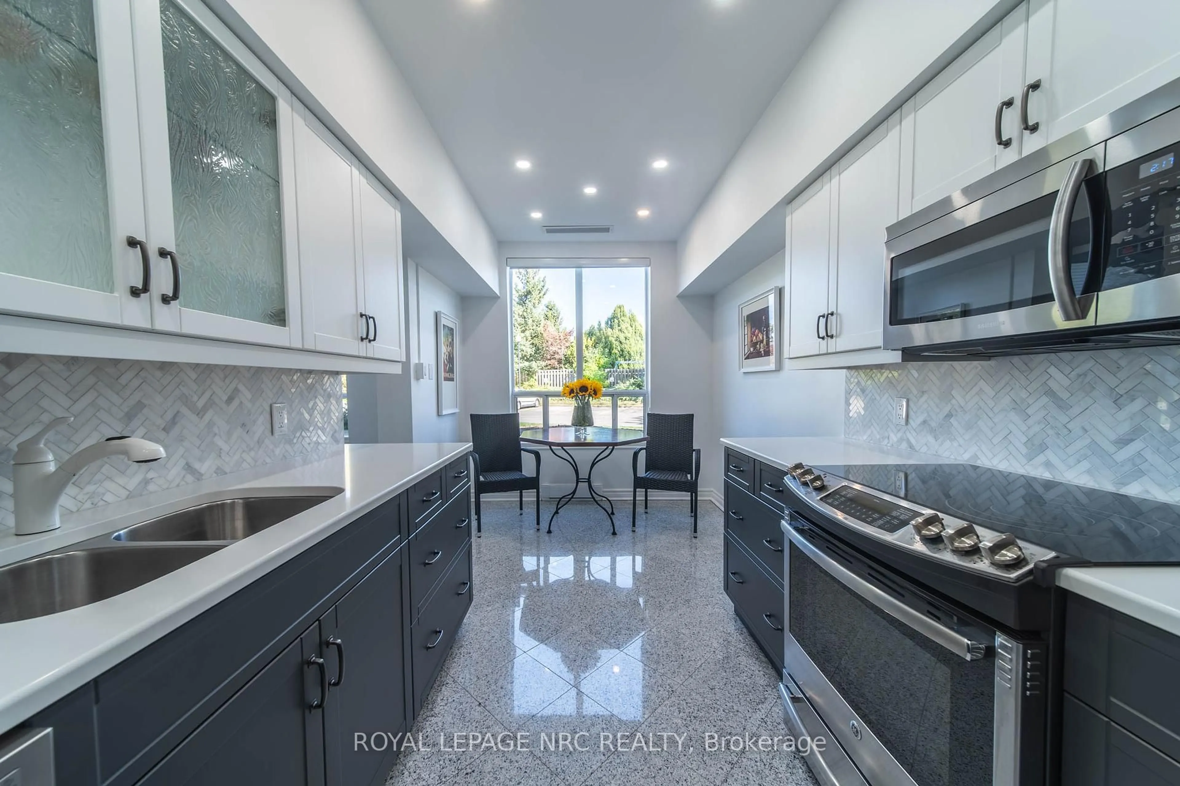 Contemporary kitchen, ceramic/tile floor for 8111 Forest Glen Dr #107, Niagara Falls Ontario L2H 2Y7