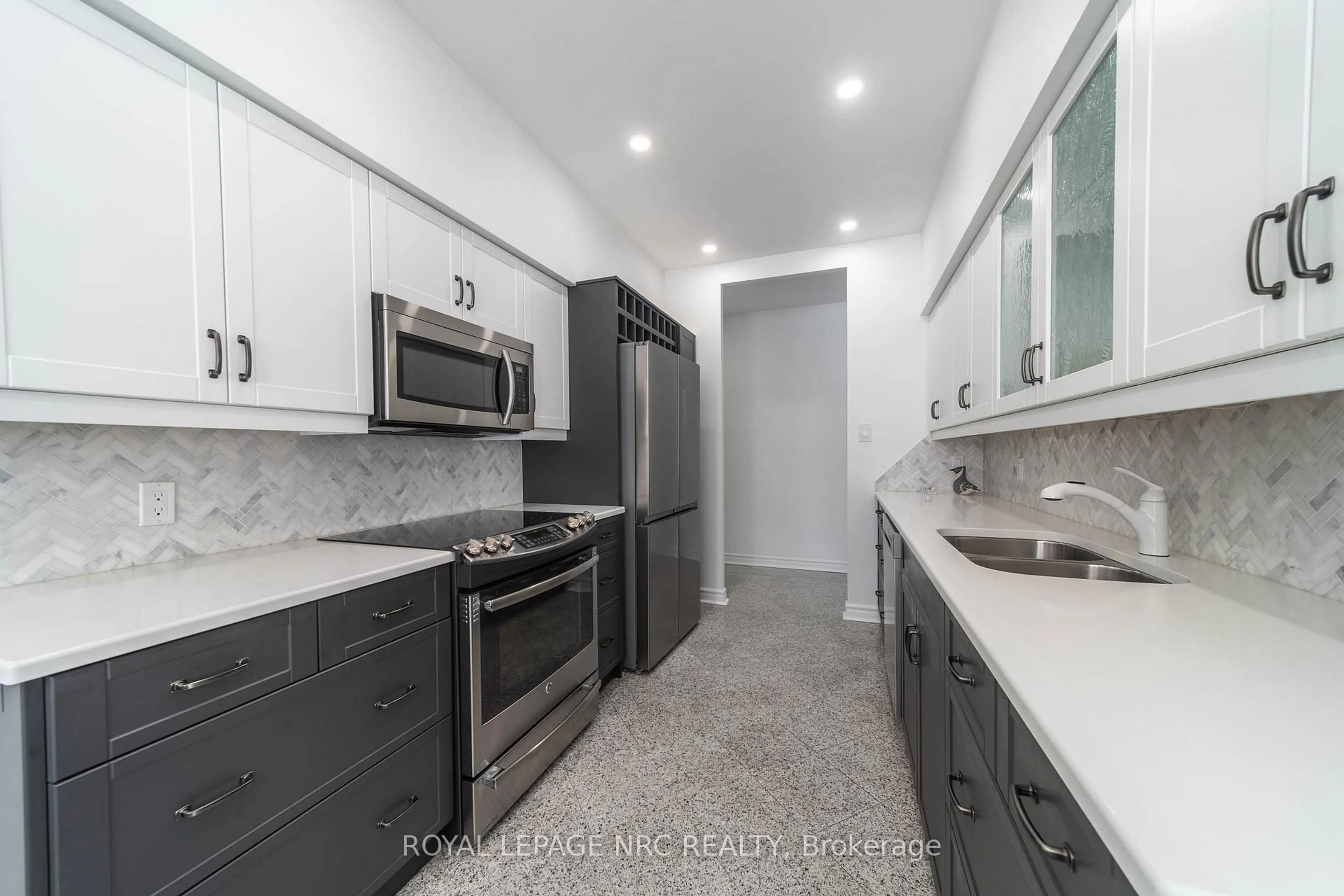 Unknown for 8111 Forest Glen Dr #107, Niagara Falls Ontario L2H 2Y7