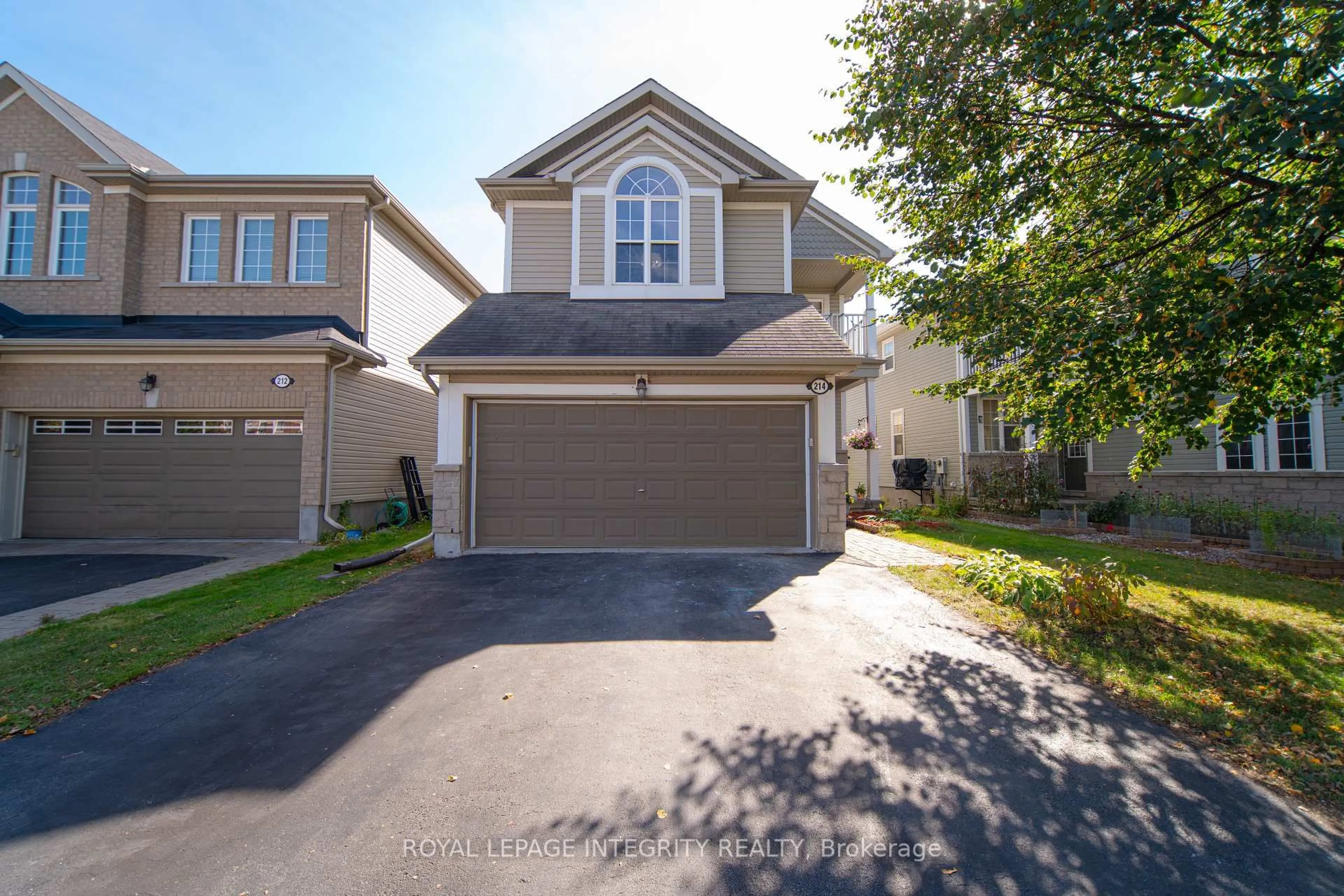 Unknown for 214 HUNTSVILLE Dr, Ottawa Ontario K2T 0C7