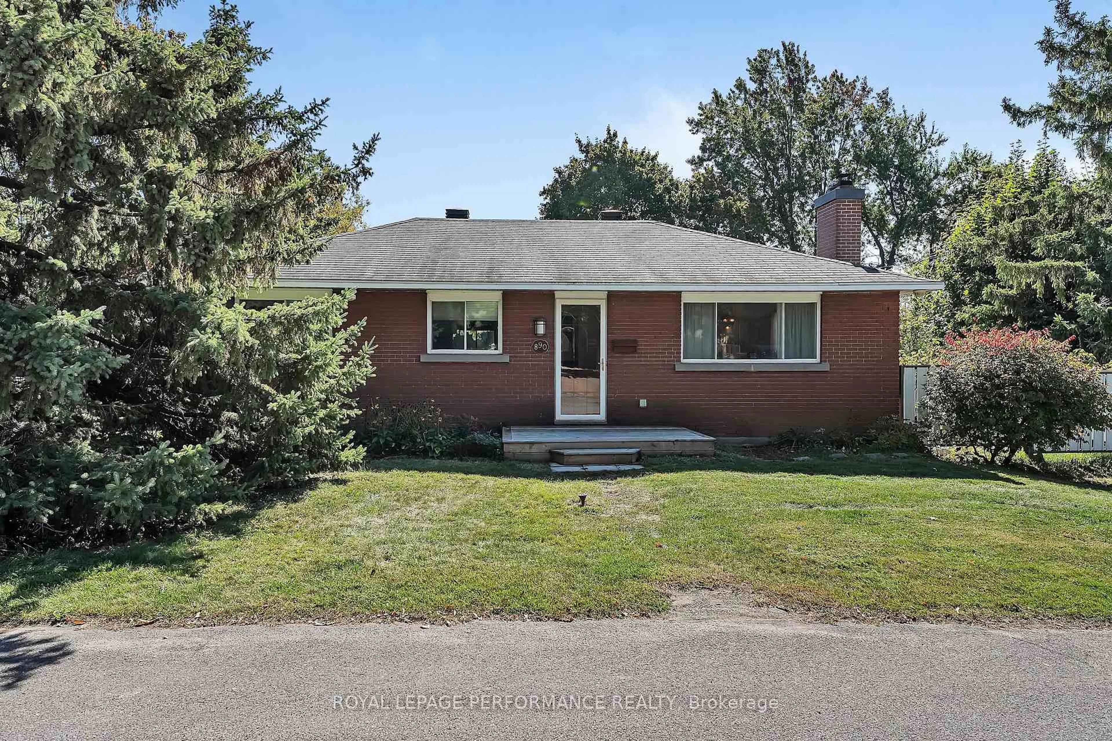 Home with brick exterior material, street for 890 Bermuda Ave, Ottawa Ontario K1K 0V9