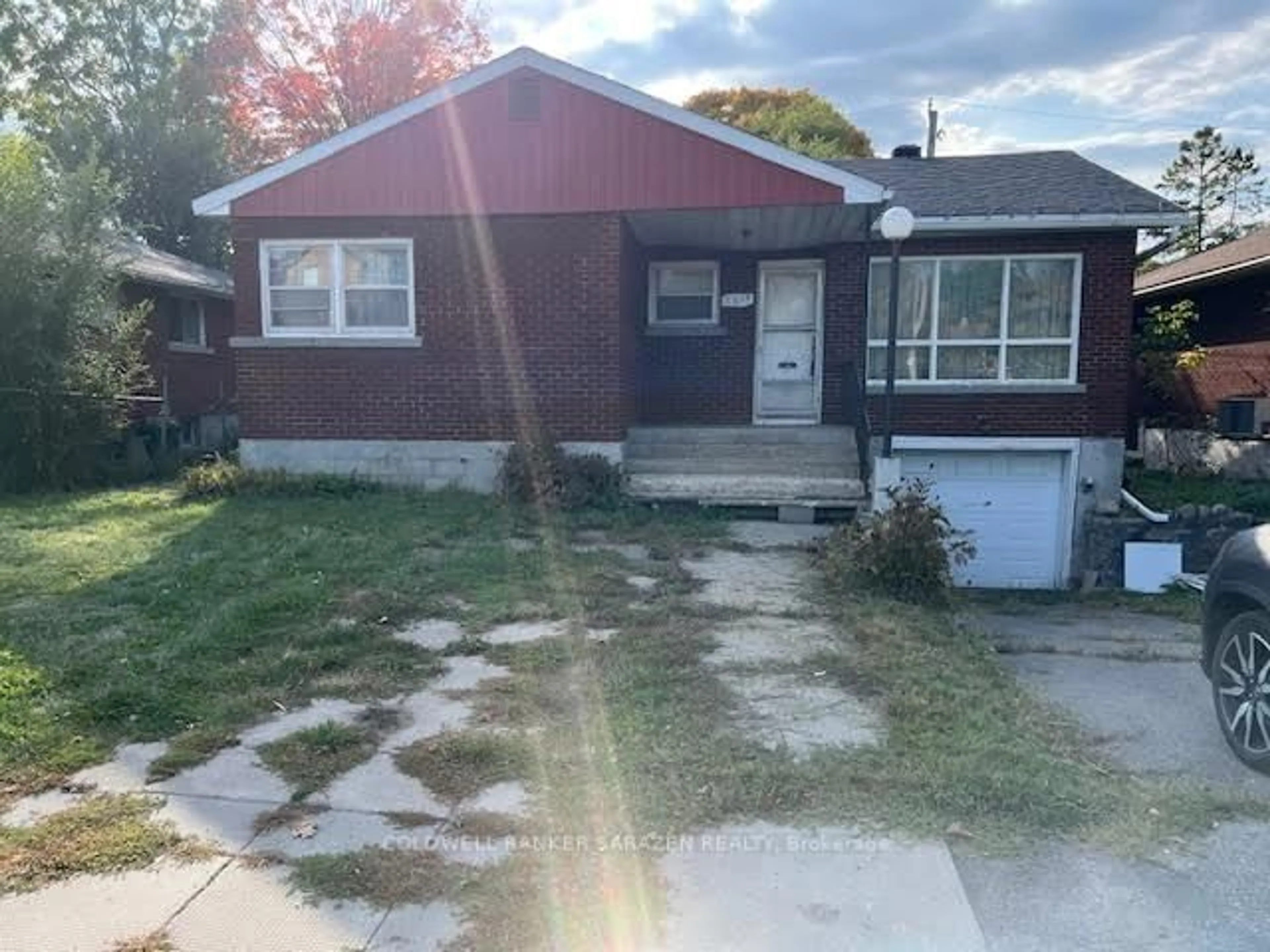 Home with vinyl exterior material, street for 1274 Woodroffe Ave, Ottawa Ontario K2C 2T6