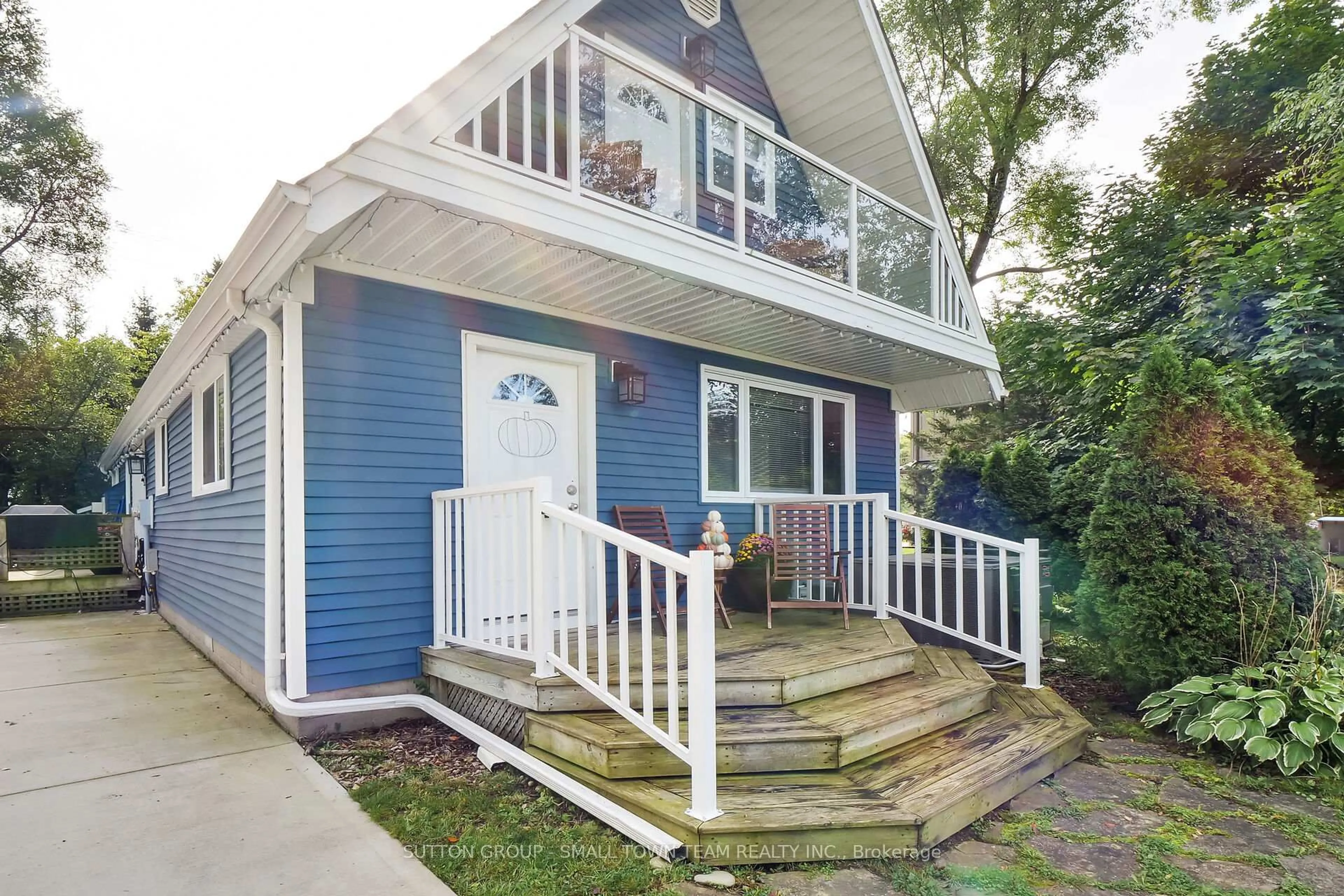 Home with vinyl exterior material, street for 71236 Sandra St, Bluewater Ontario N0M 1N0