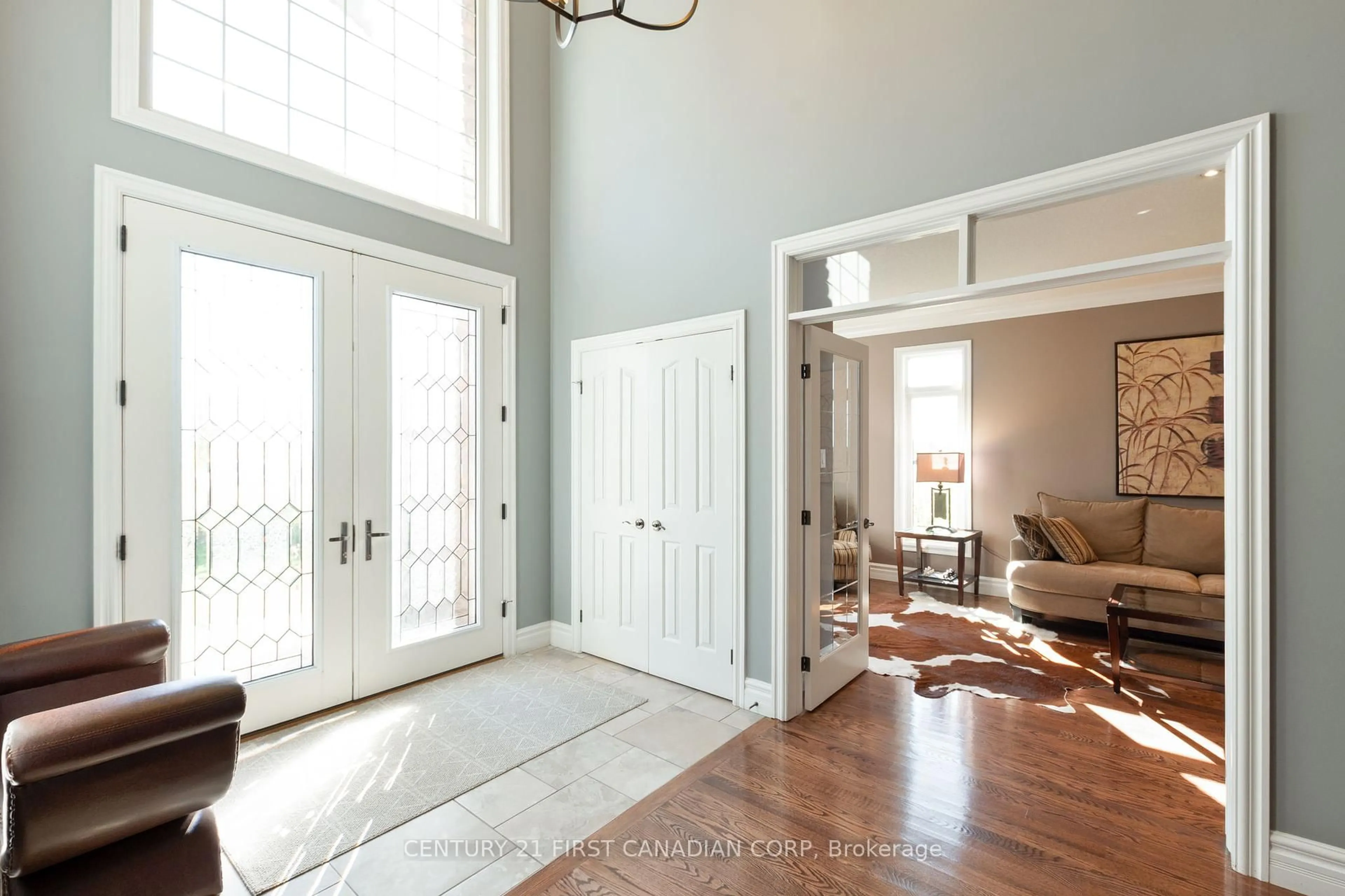 Indoor entryway for 3403 Settlement Crt, London South Ontario N6P 0A7