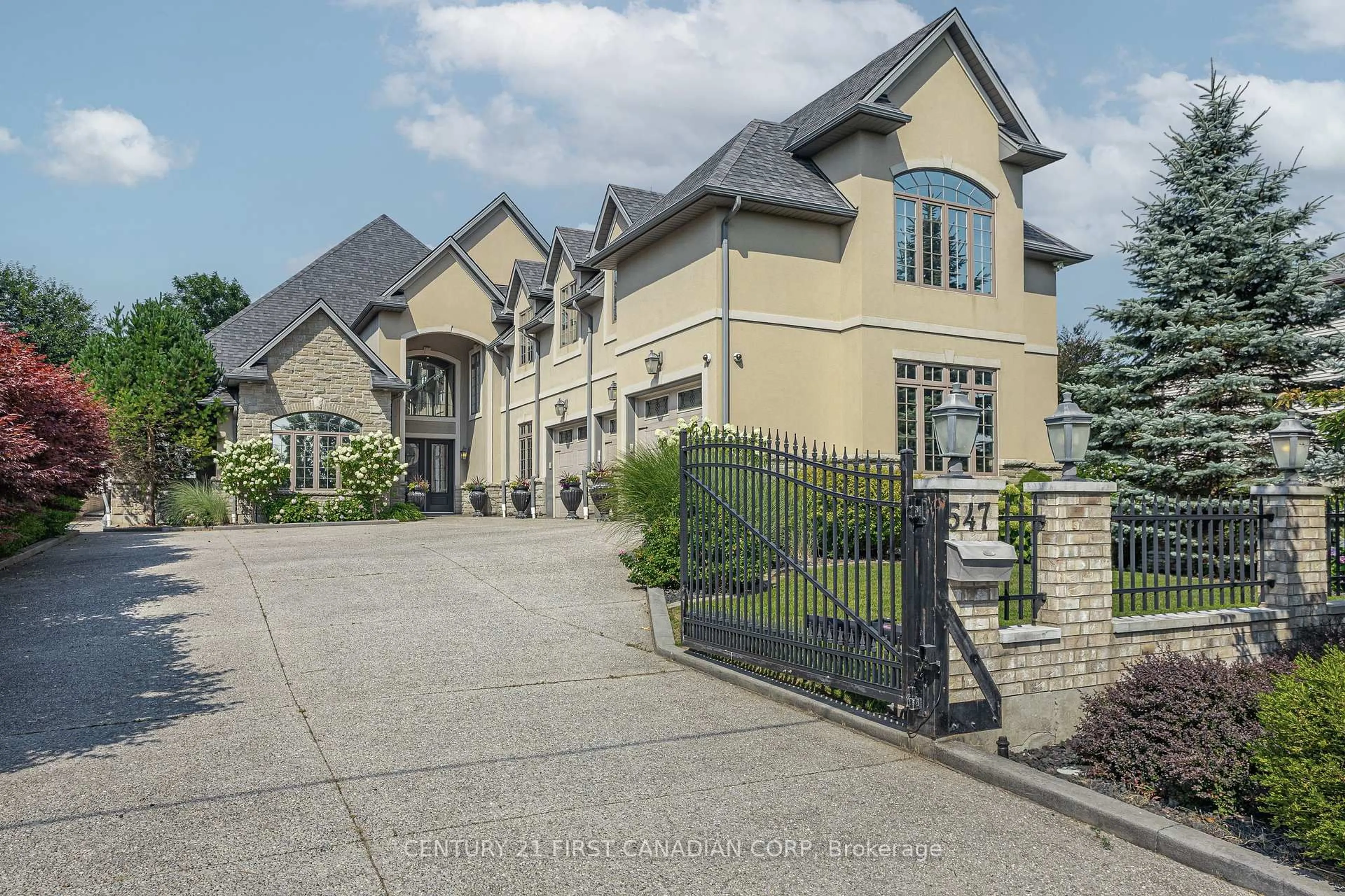 Unknown for 547 Crestwood Dr, London South Ontario N6K 1Y1