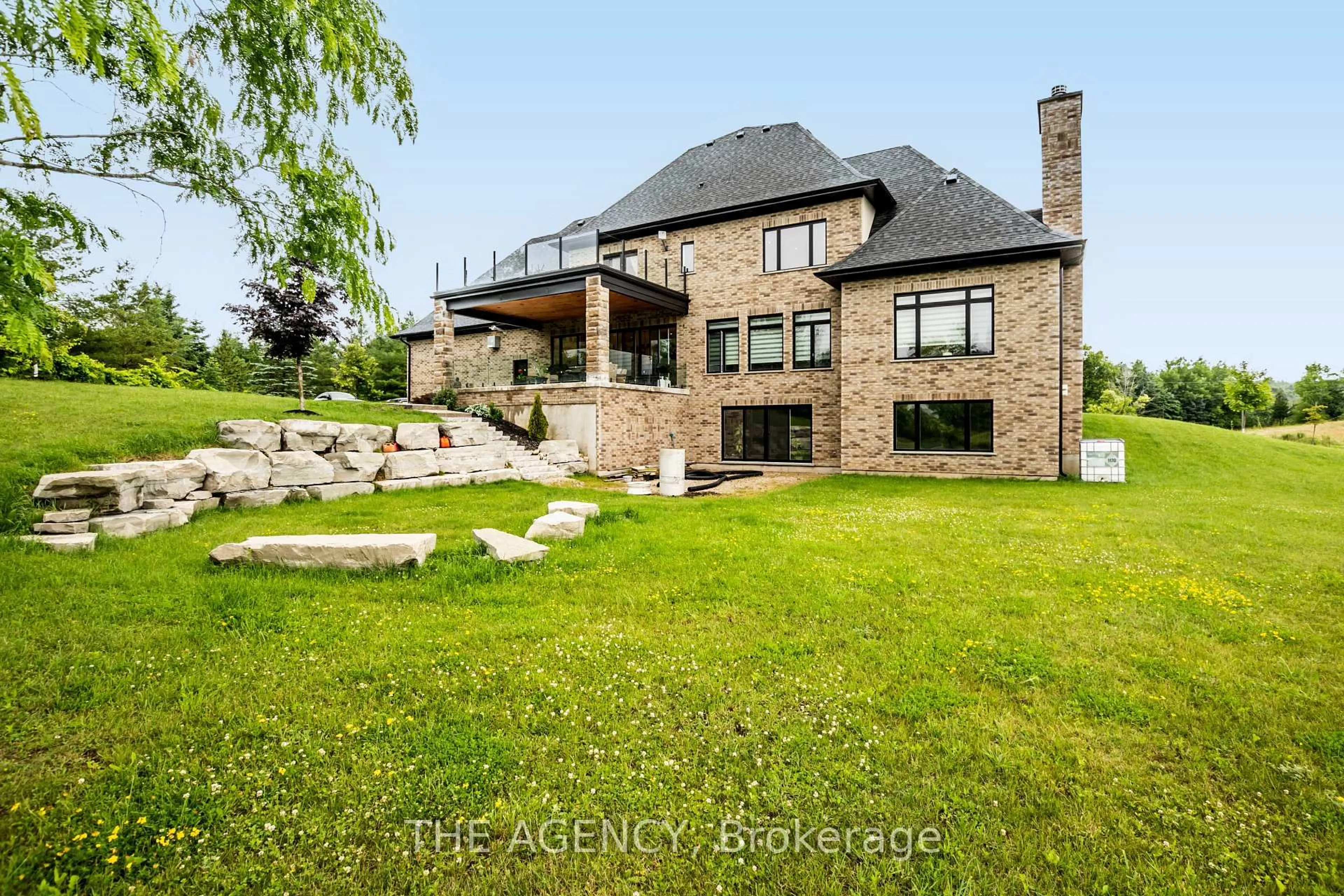 Home with brick exterior material, unknown for 7645 Maltby Rd, Puslinch Ontario N0B 2J0