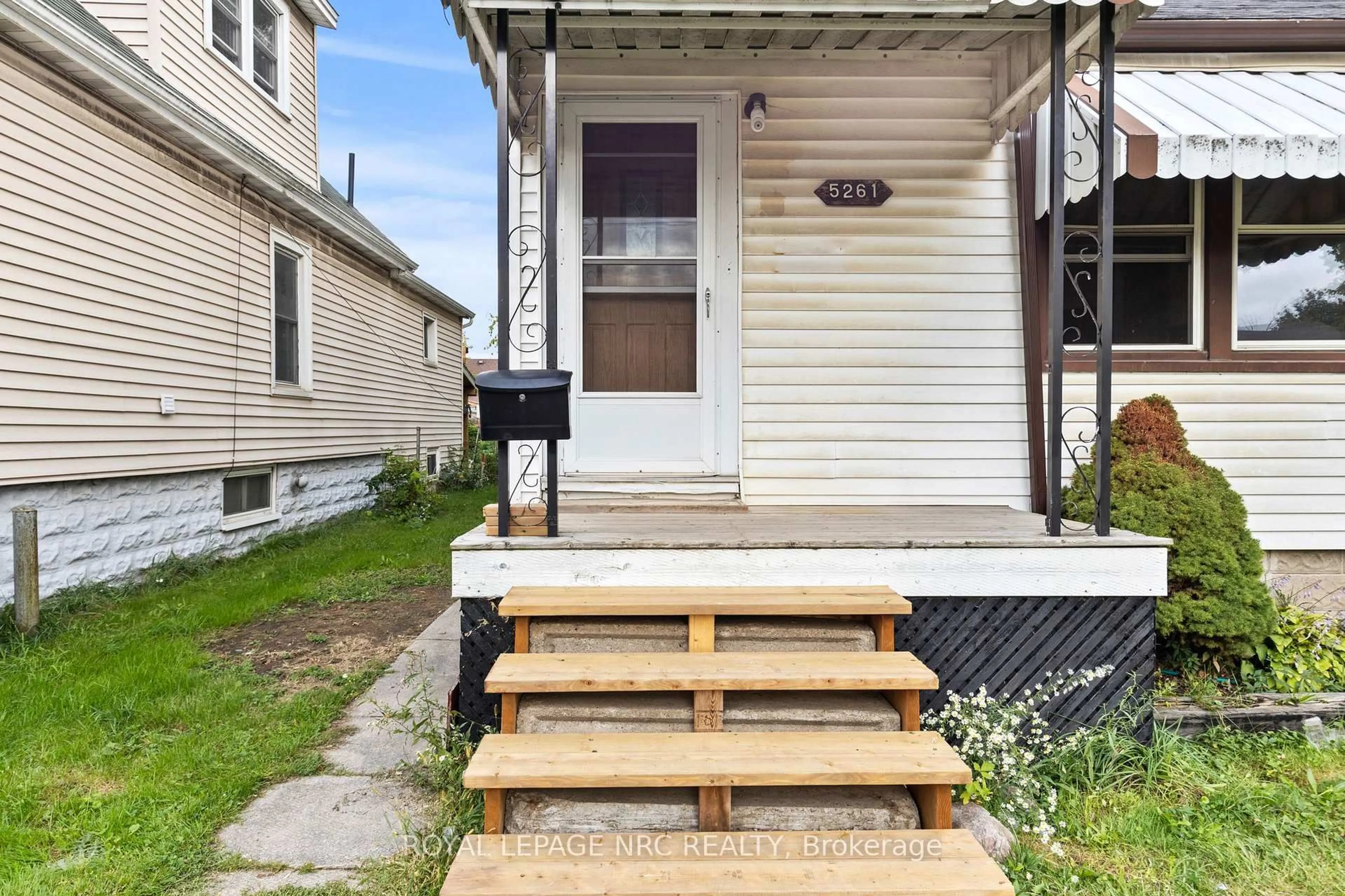 Unknown for 5261 Buchanan Ave, Niagara Falls Ontario L2E 5A7