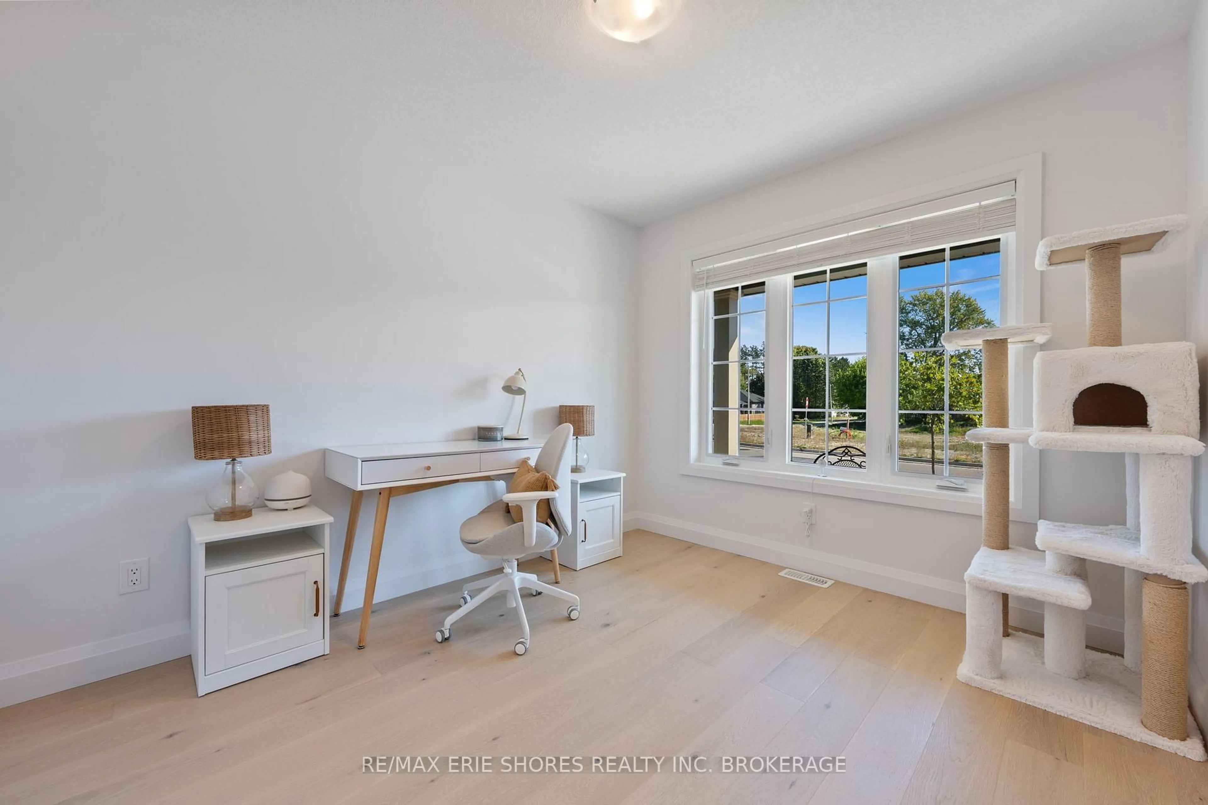 A pic of a room for 1 Peachleaf Lane, Norfolk Ontario N0E 1Y0