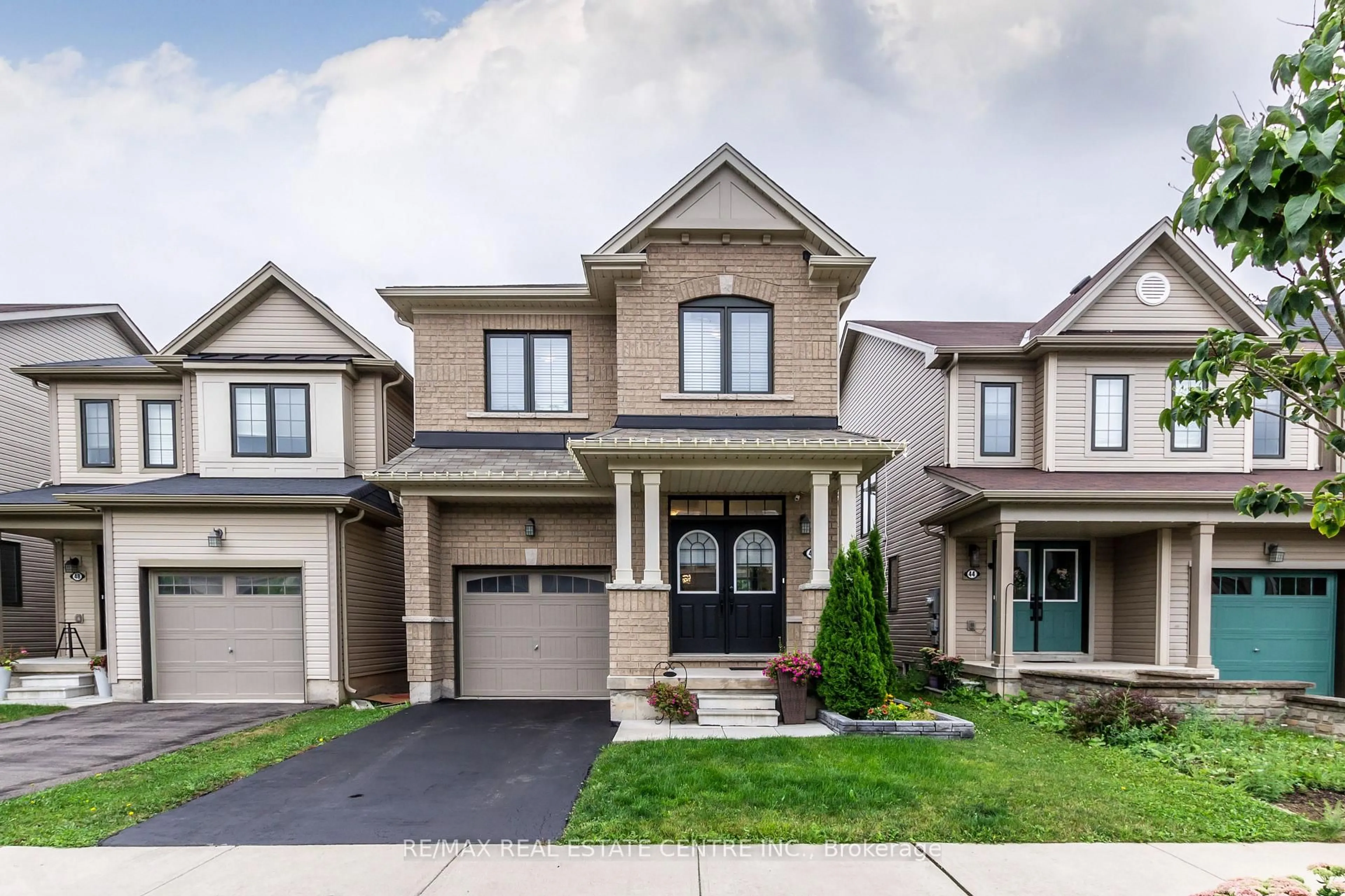 Home with brick exterior material, street for 46 Kelso Dr, Haldimand Ontario N3W 0B7
