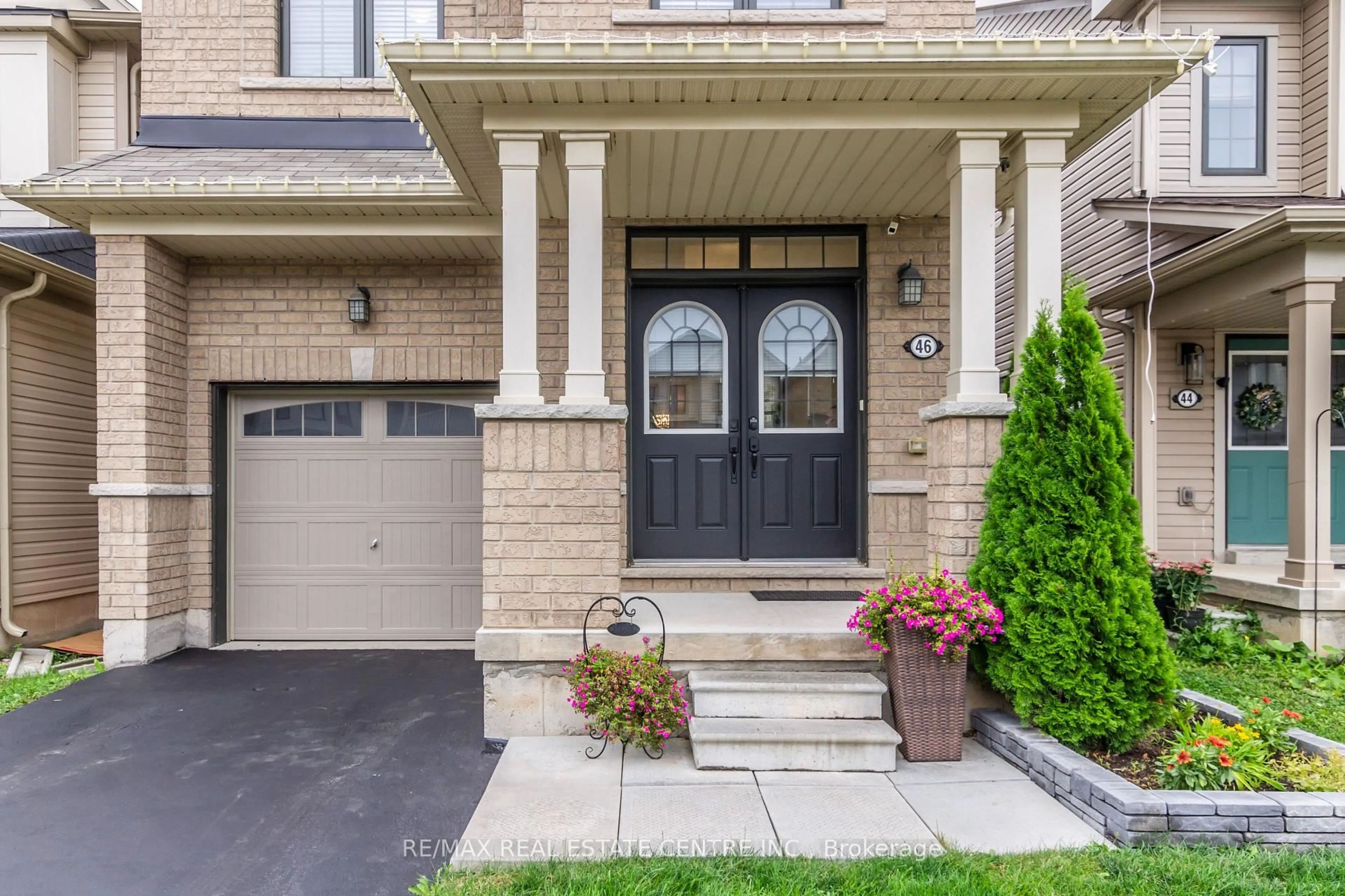 Home with brick exterior material, street for 46 Kelso Dr, Haldimand Ontario N3W 0B7