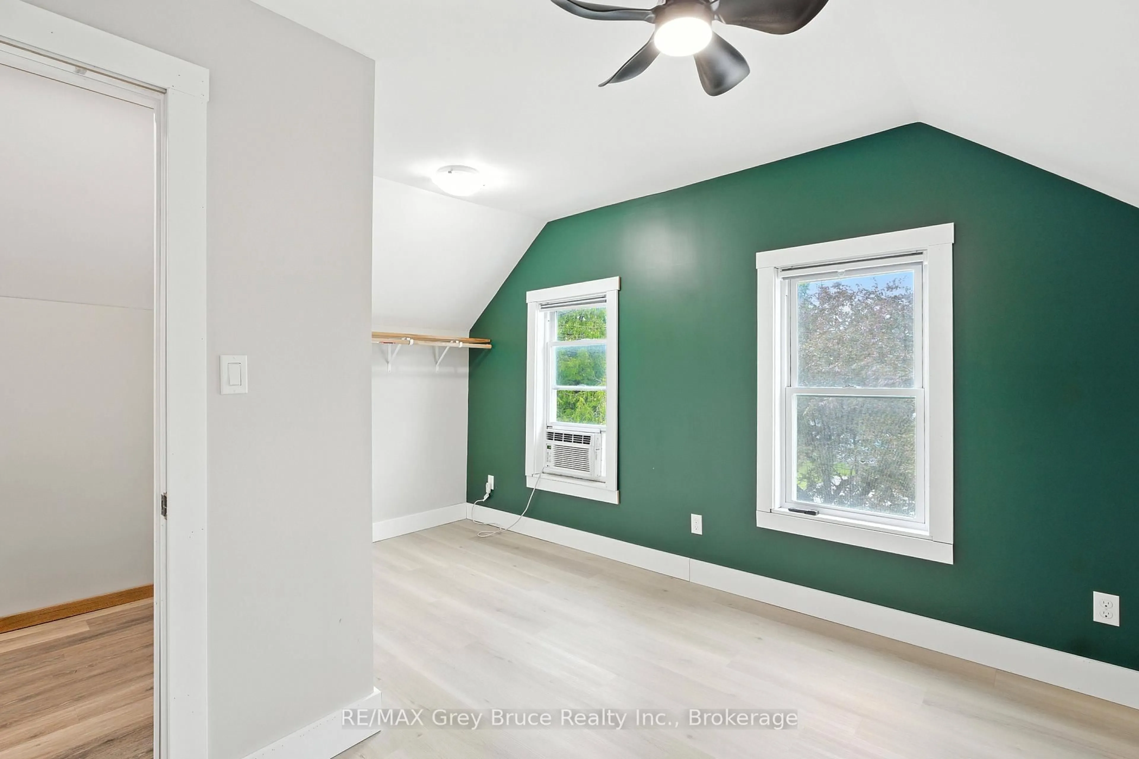 A pic of a room for 1857 6th Ave, Owen Sound Ontario N4K 2W1
