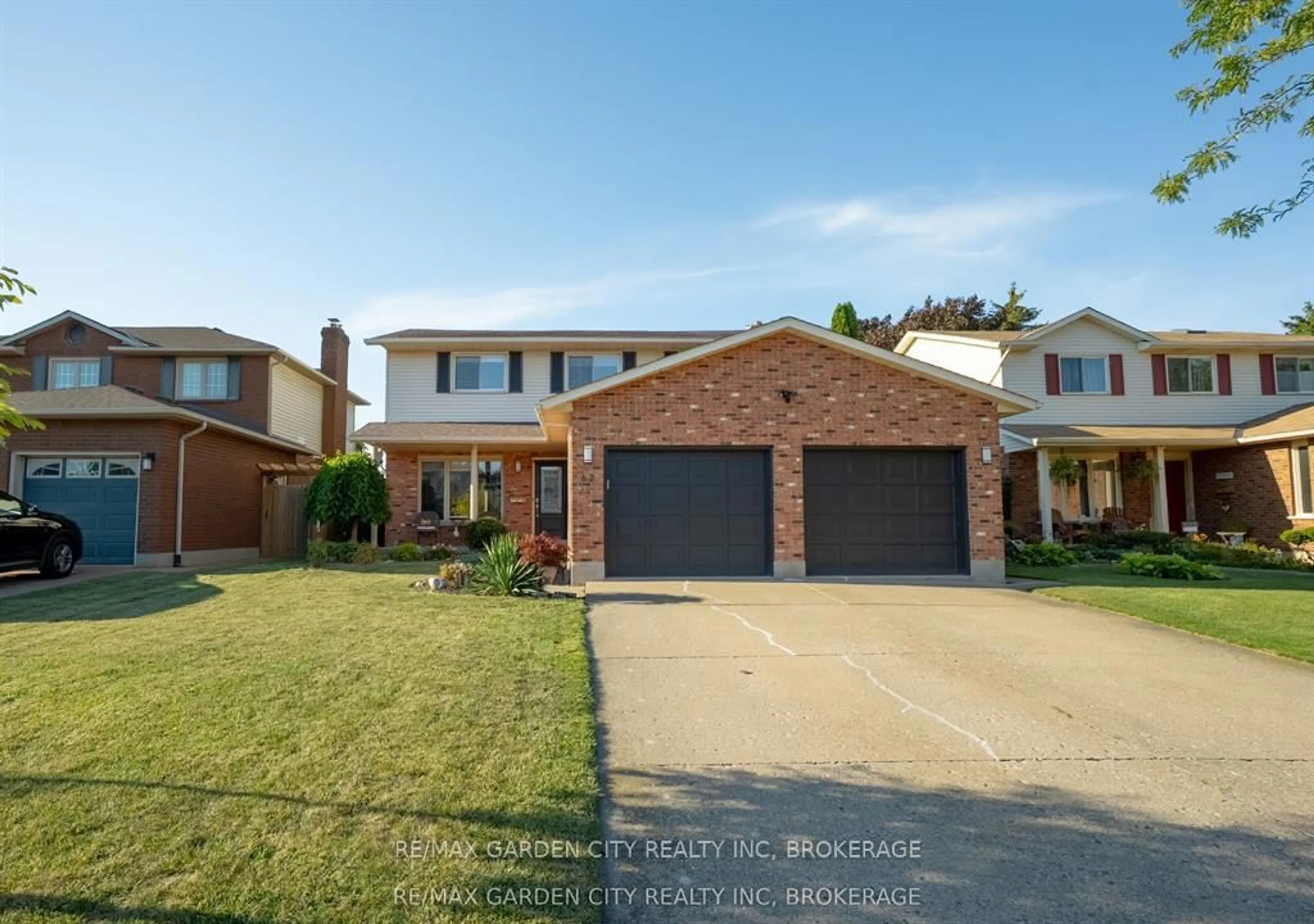 Home with brick exterior material, street for 67 CHANCERY Circ, St. Catharines Ontario L2M 7R3