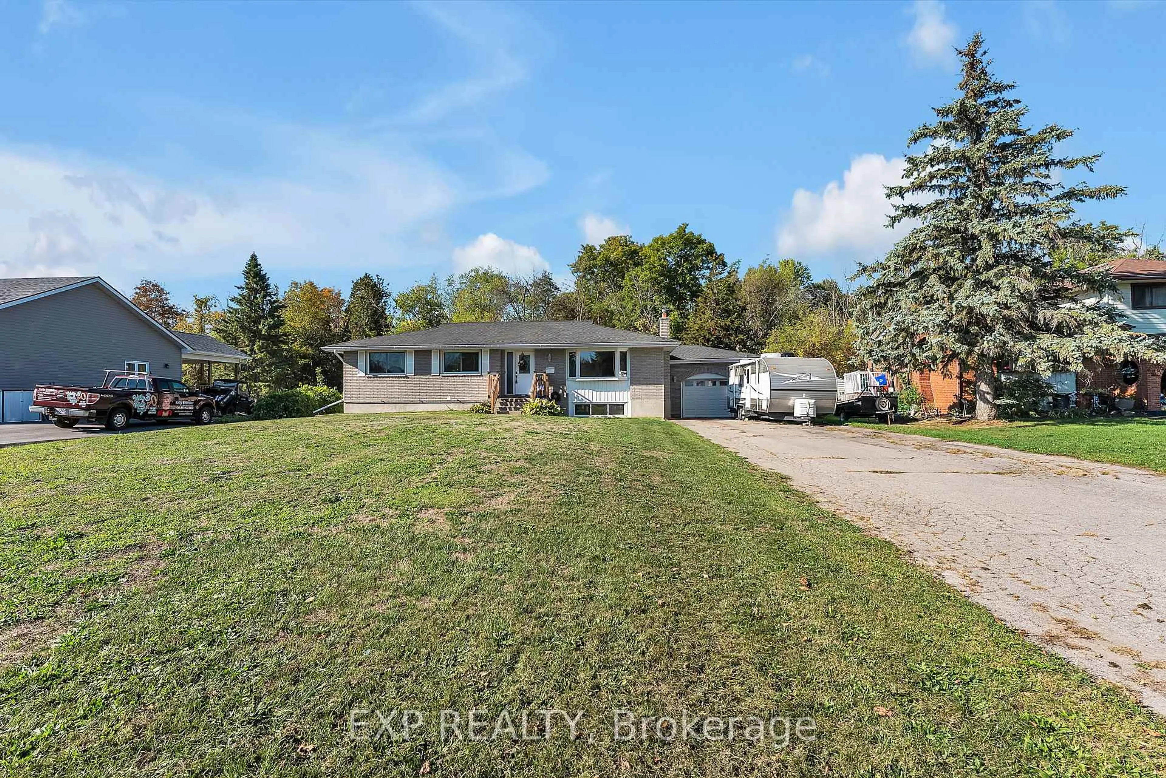 A pic from outside/outdoor area/front of a property/back of a property/a pic from drone, street for 130 Peterson St, Trenton Ontario K8V 5P8