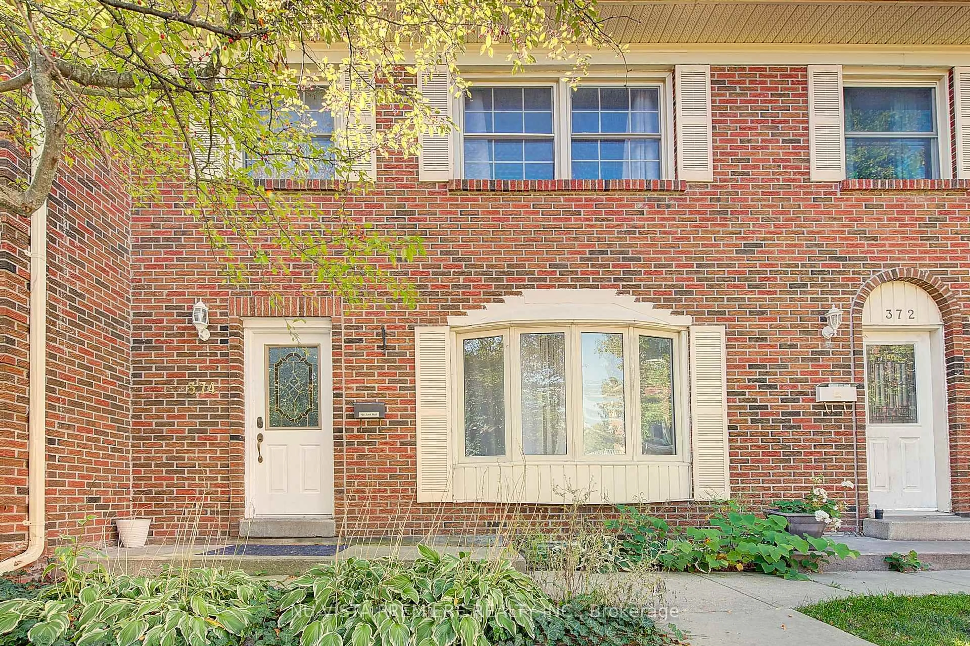 Home with brick exterior material, street for 374 Homestead Crt, London North Ontario N6G 2E9