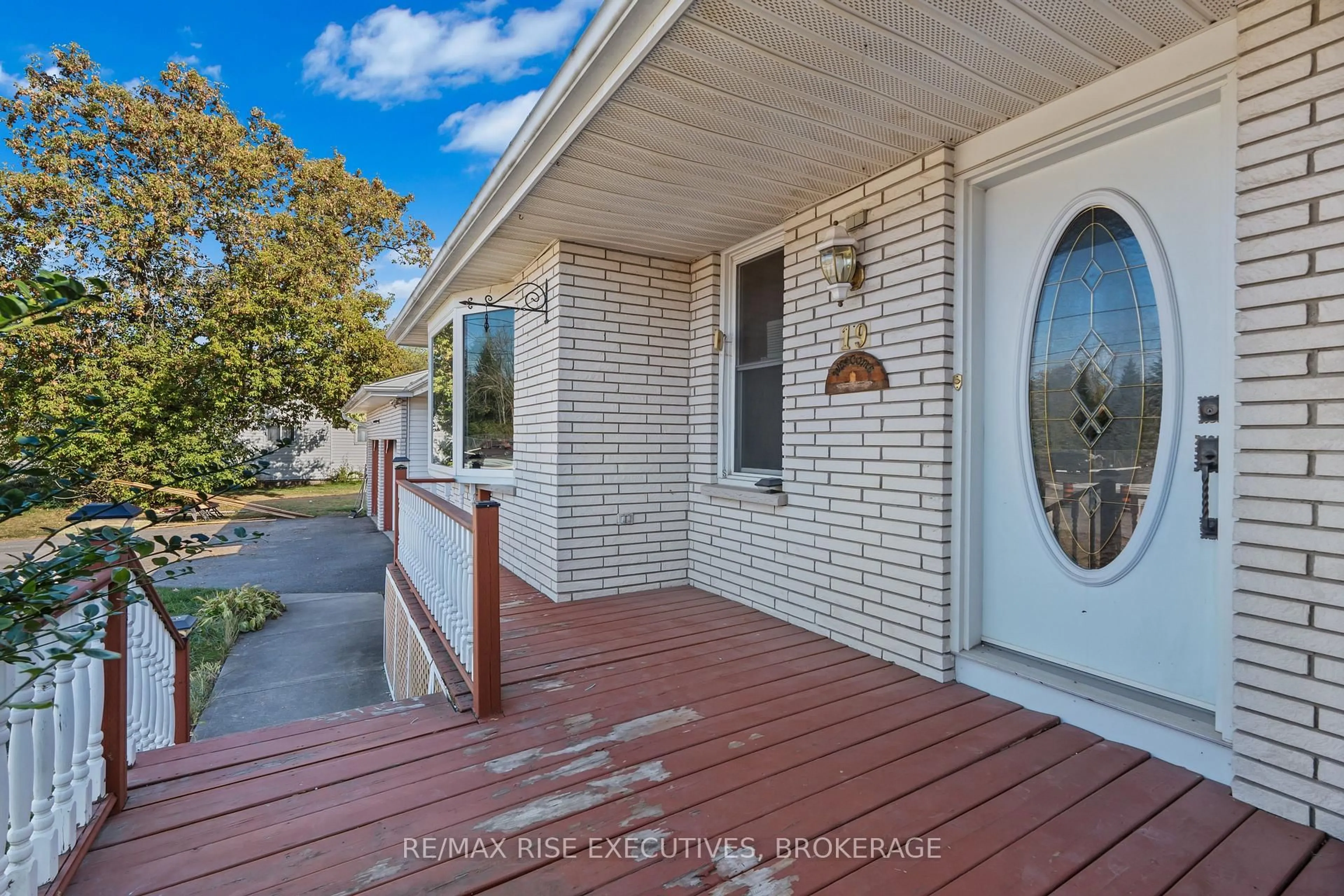 Unknown for 19 North St, Bissett Creek Ontario K0H 2H0