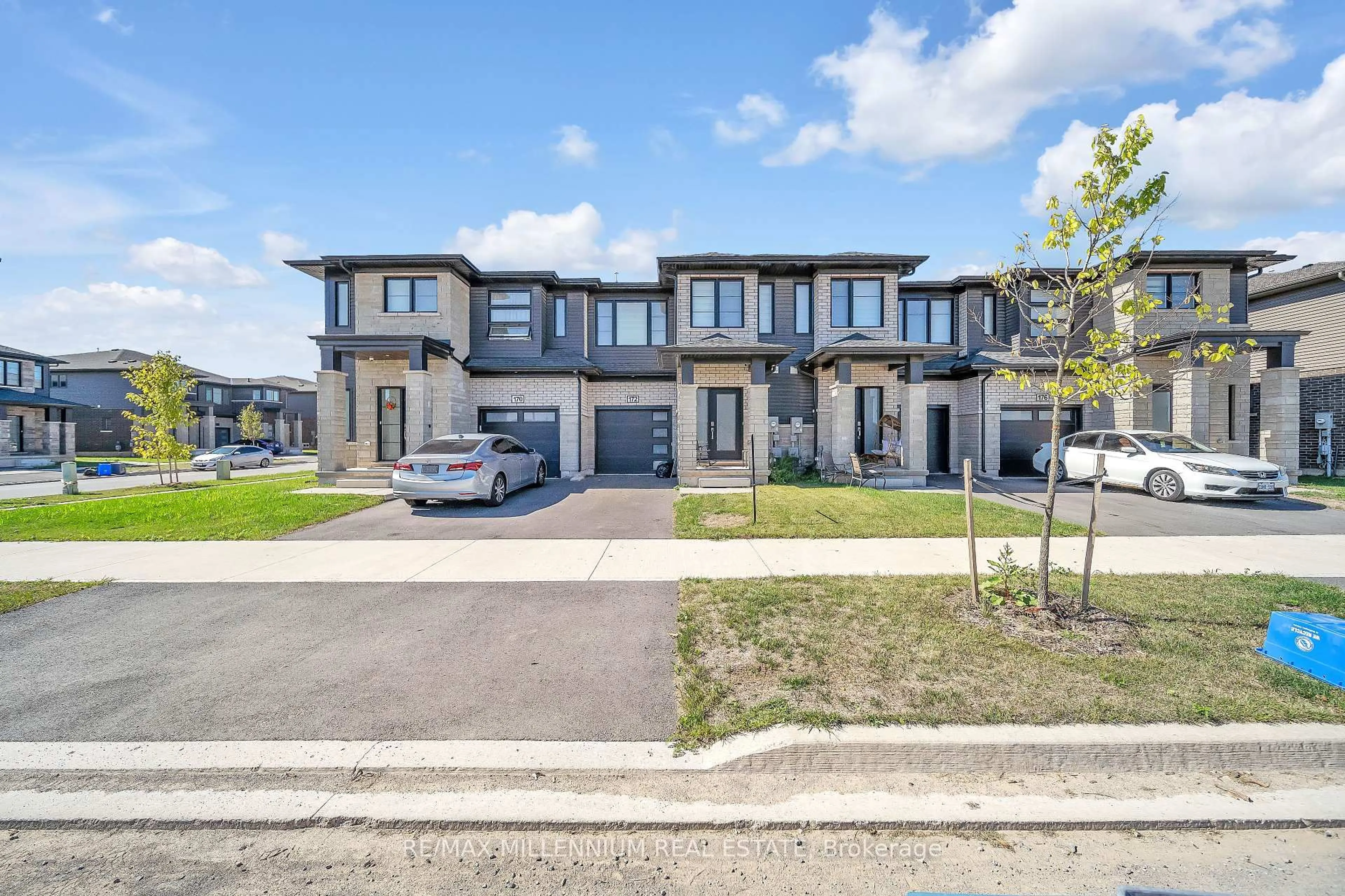 A pic from outside/outdoor area/front of a property/back of a property/a pic from drone, street for 172 Klager Ave, Pelham Ontario L0S 1E1