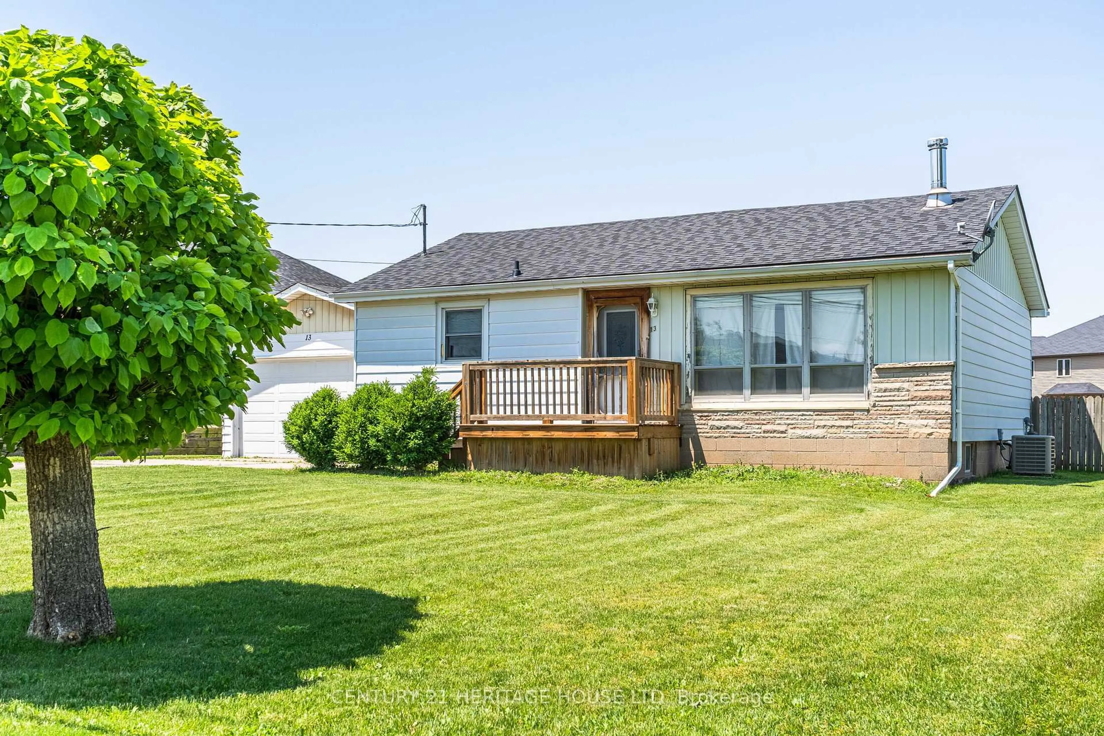 A pic from outside/outdoor area/front of a property/back of a property/a pic from drone, water/lake/river/ocean view for 13 West Ave, Hamilton Ontario L8E 5L5