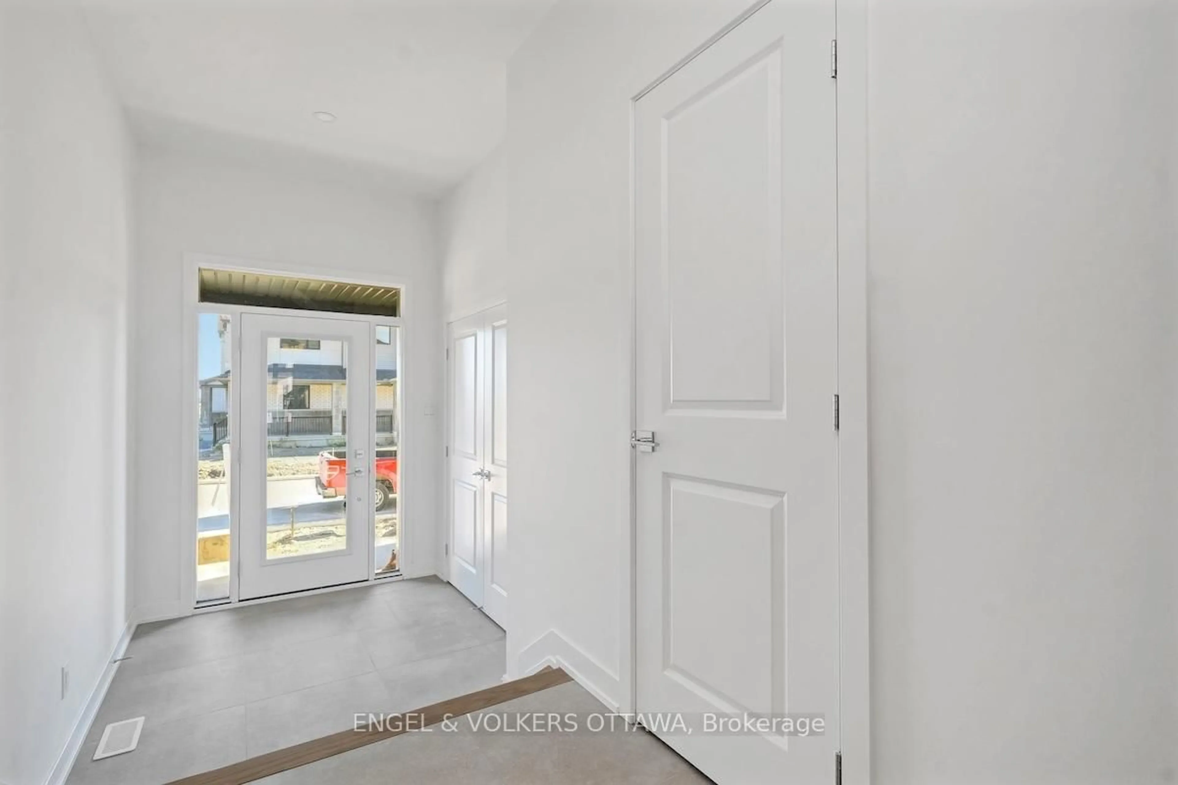 Indoor entryway for 95 San Felice Circ, Kanata Ontario K2S 2R9