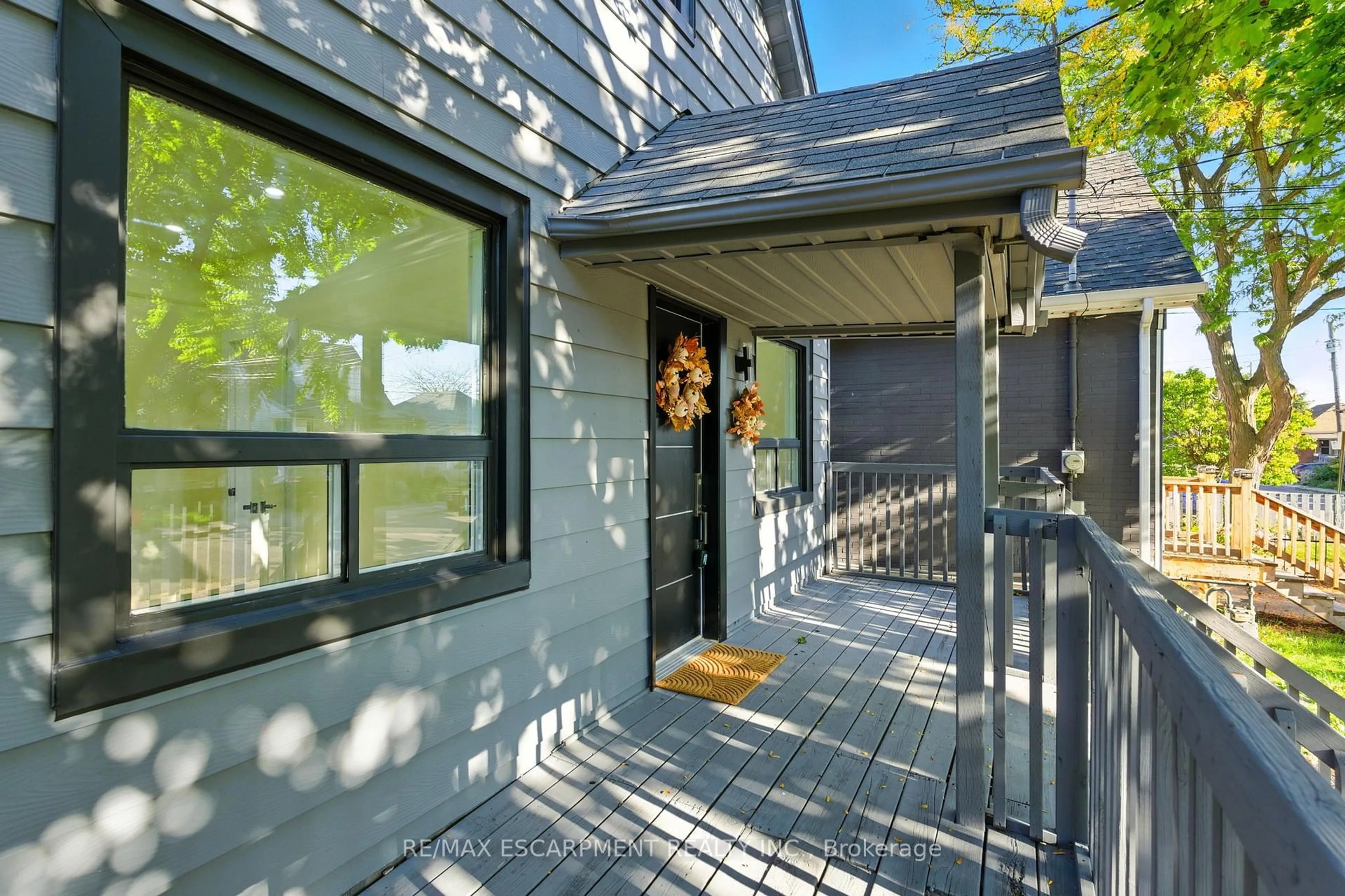 Unknown for 9 ALICE St, Hamilton Ontario L8H 4R5