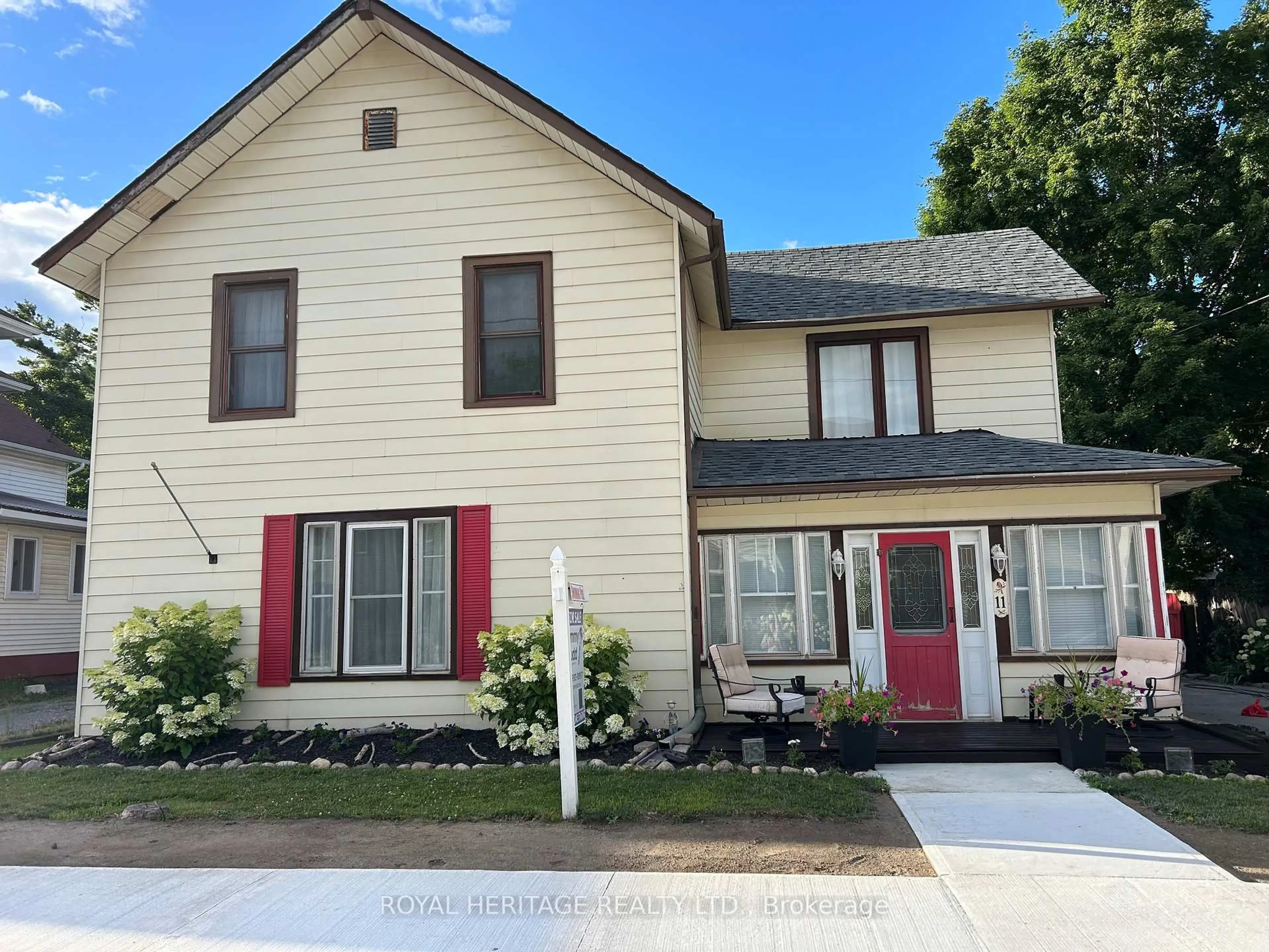 Home with vinyl exterior material, street for 11 George St, Havelock-Belmont-Methuen Ontario K0L 1Z0