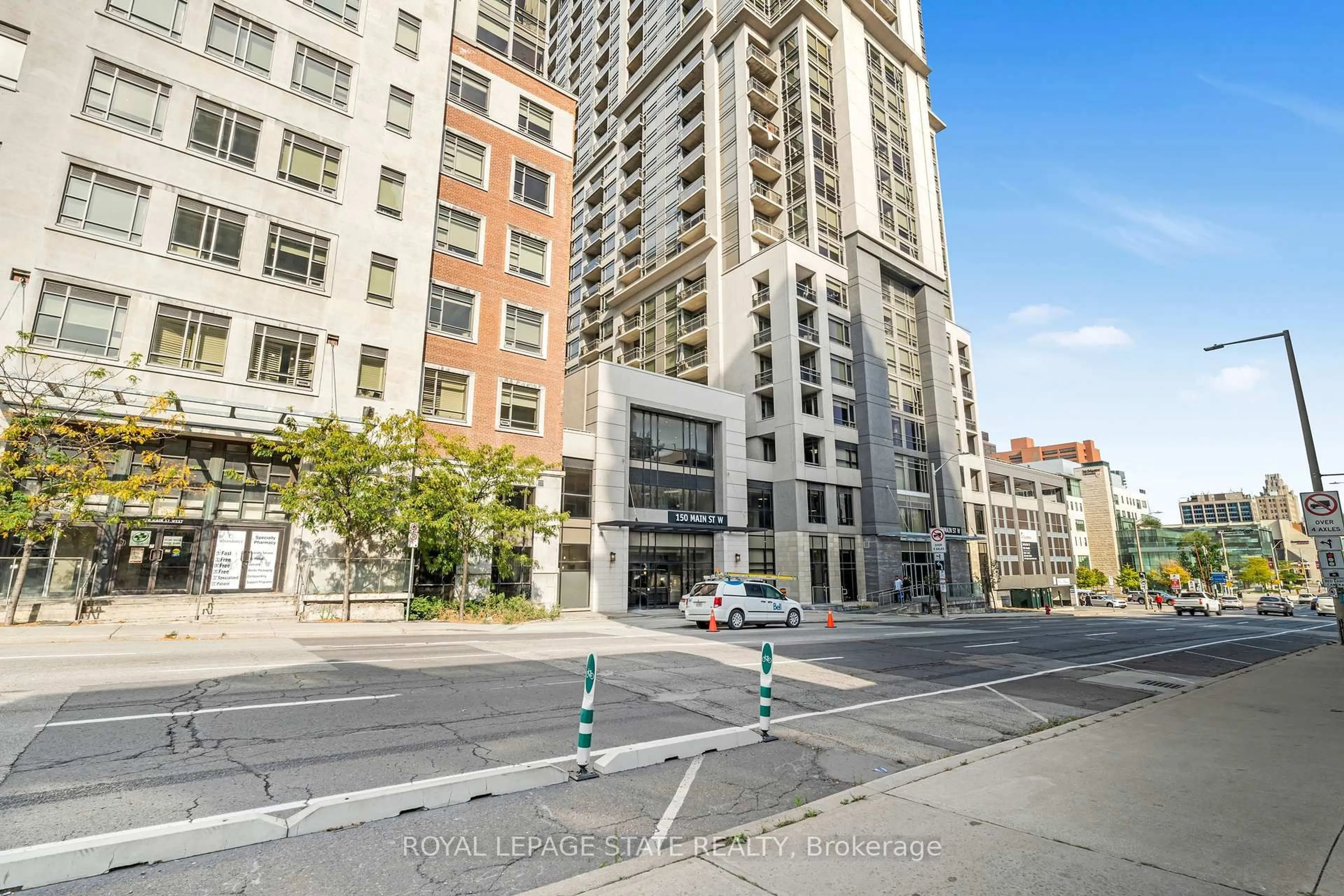A pic from outside/outdoor area/front of a property/back of a property/a pic from drone, city buildings view from balcony for 150 main St #910, Hamilton Ontario L8P 1H8