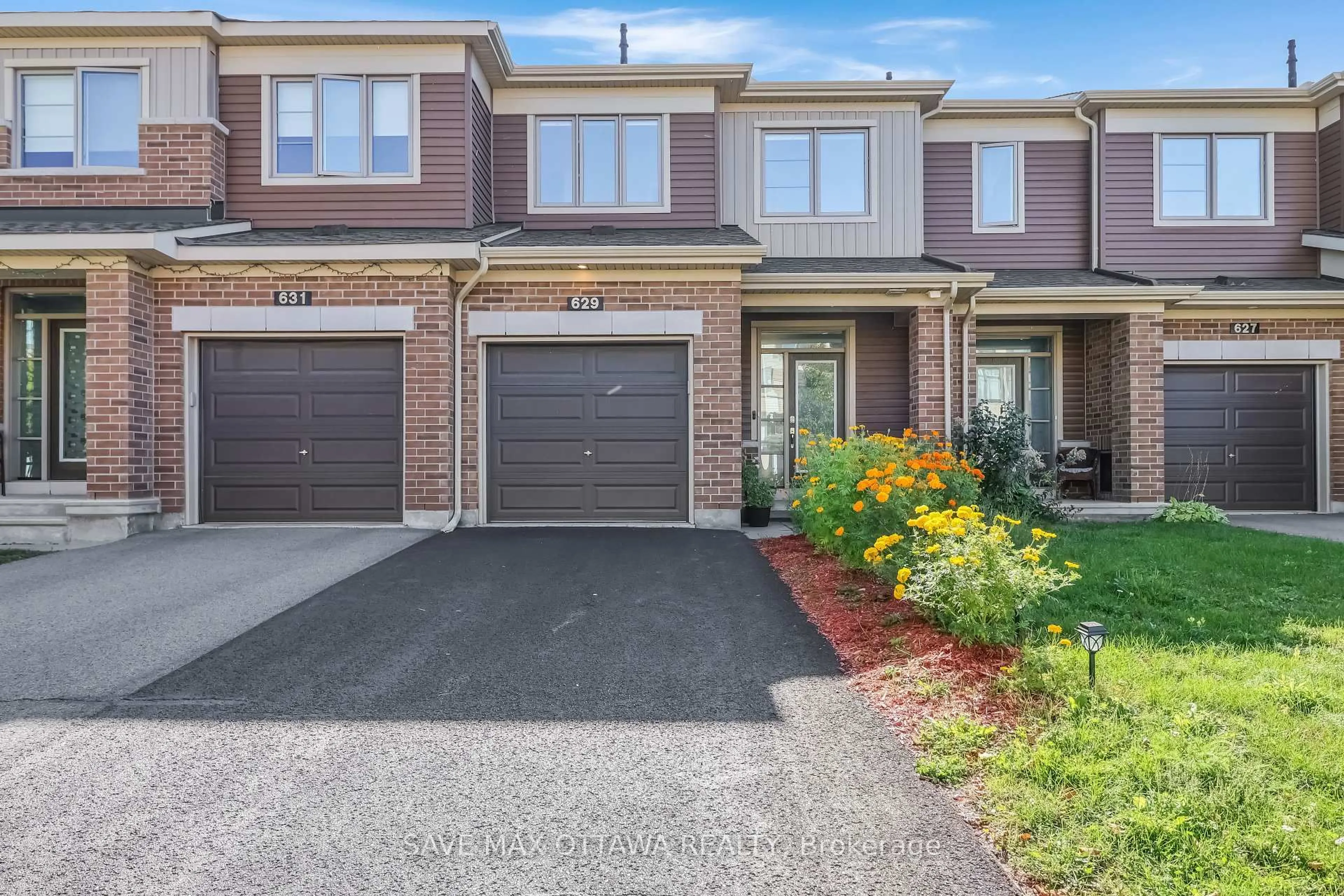 Home with brick exterior material, street for 629 Lauraleaf Cres, Ottawa Ontario K2J 6G9