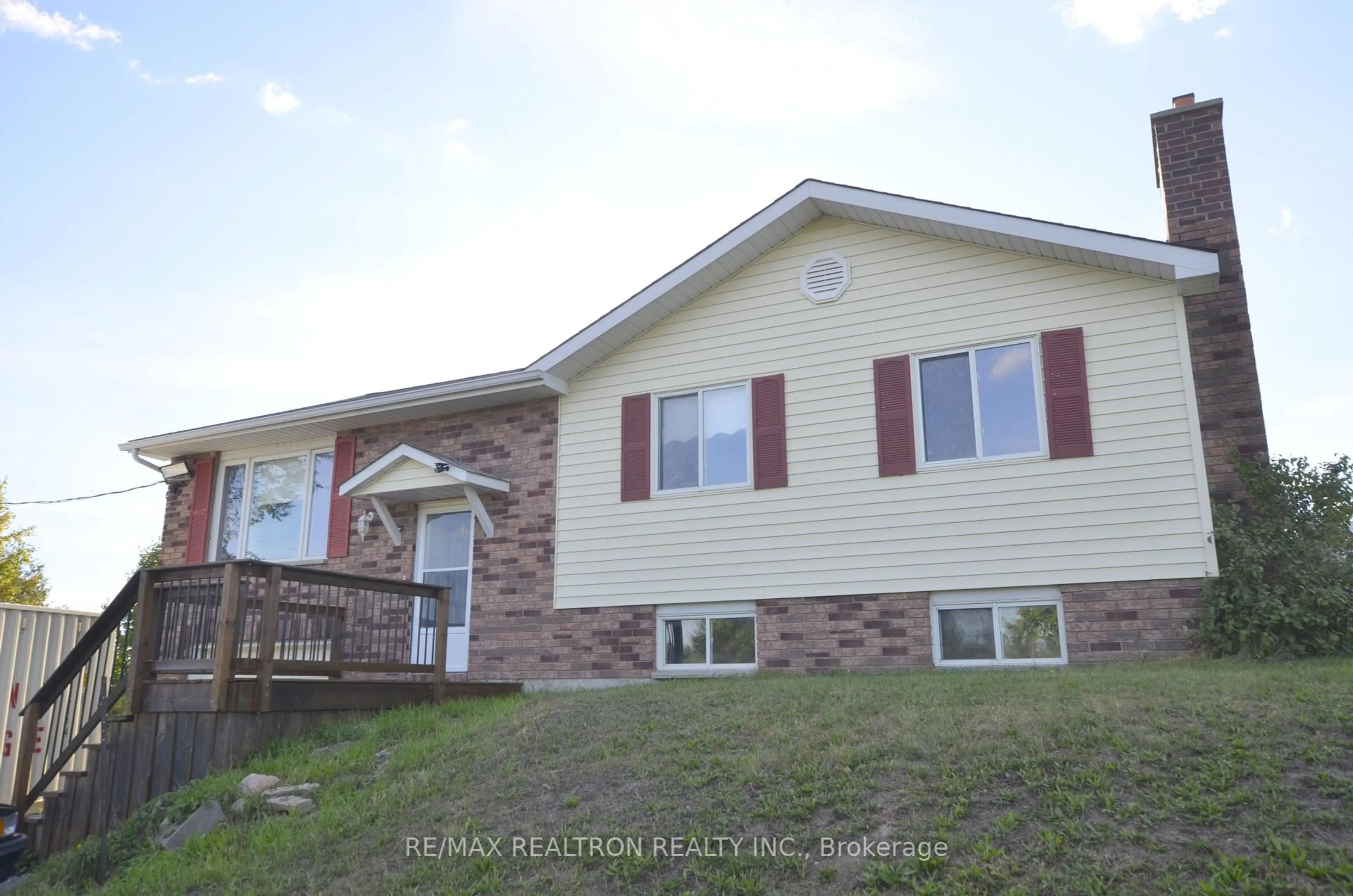 Home with vinyl exterior material, unknown for 505 Scotch Line Rd, Kawartha Lakes Ontario K0M 1L0