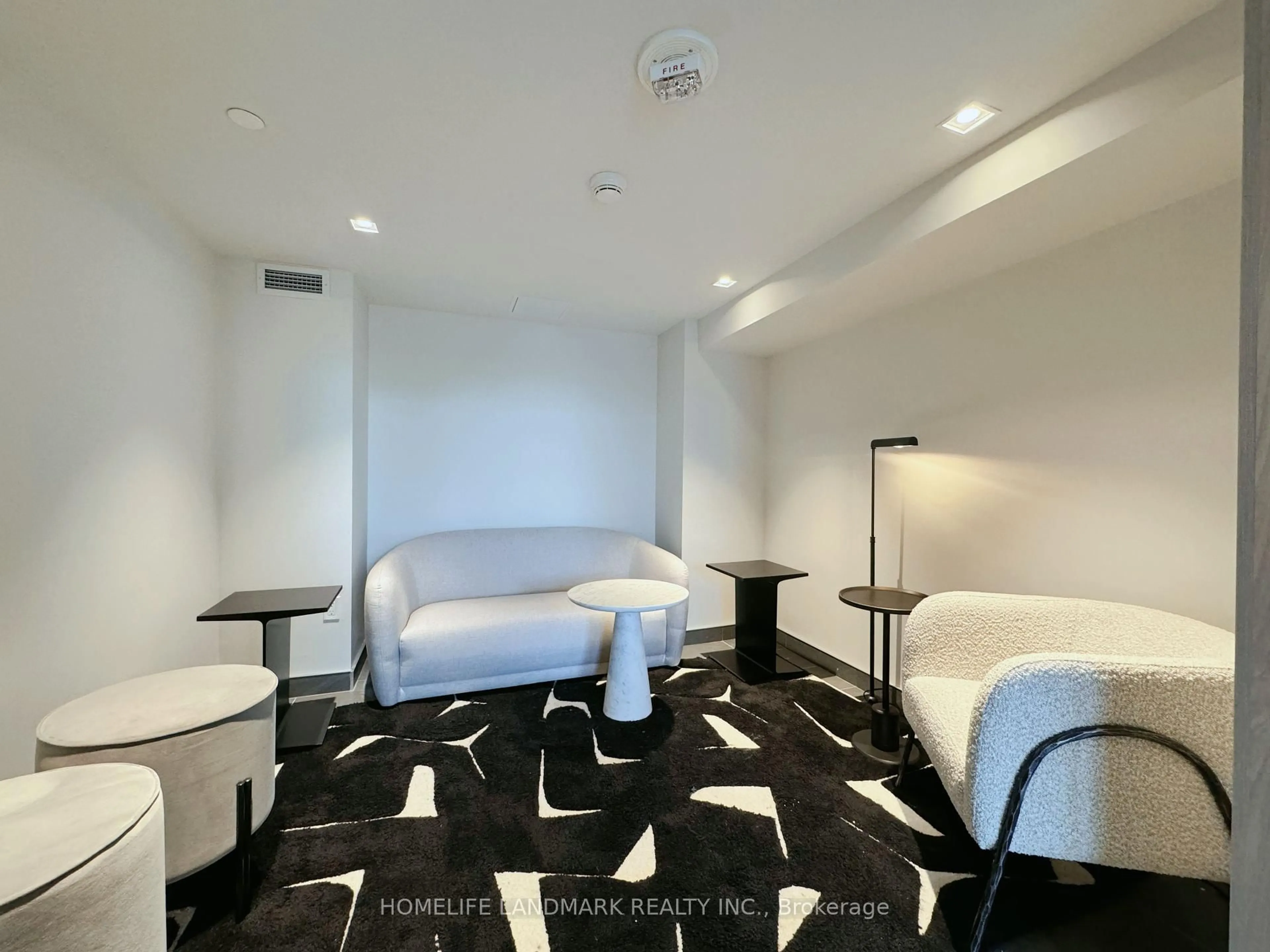 A pic of a room for 1 Jarvis St #909, Hamilton Ontario L8R 0A8
