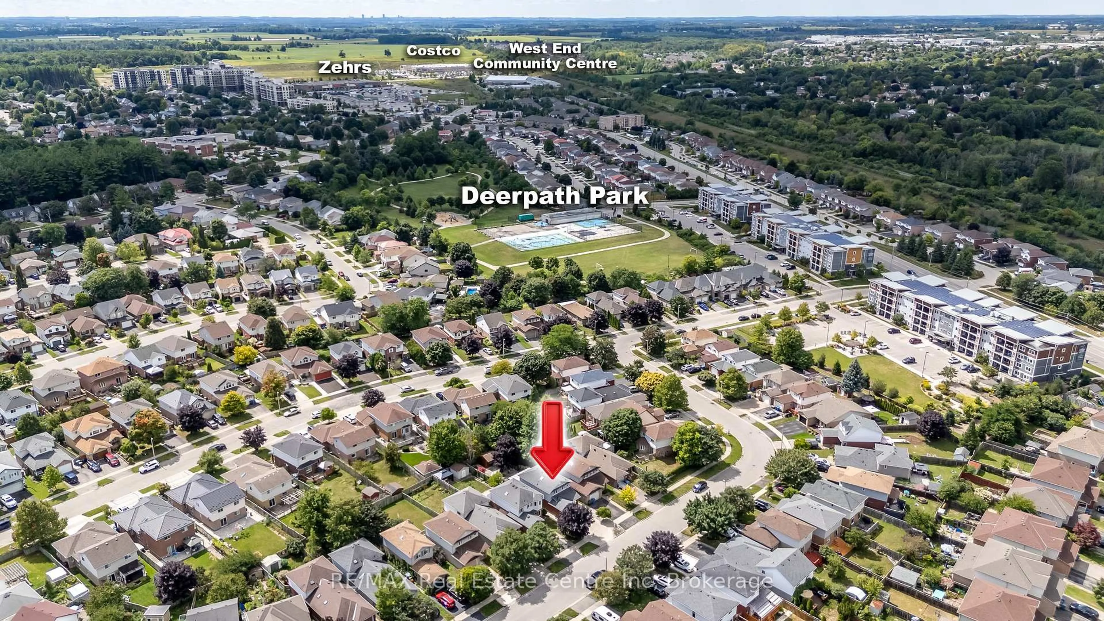 A pic from outside/outdoor area/front of a property/back of a property/a pic from drone, street for 31 Bushmills Cres, Guelph Ontario N1K 1T6