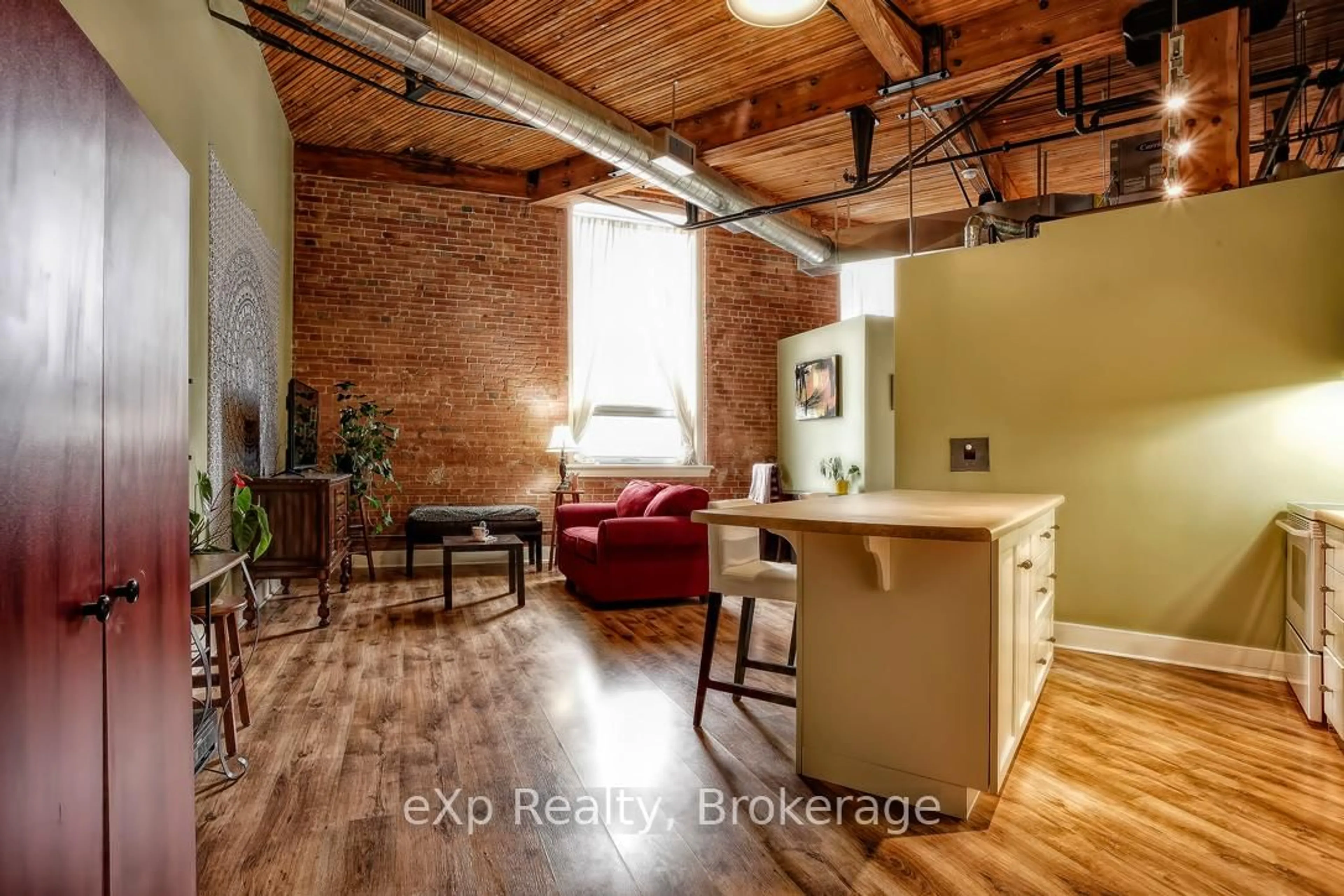 Unknown for 26 Ontario St #111, Guelph Ontario N1E 7K1