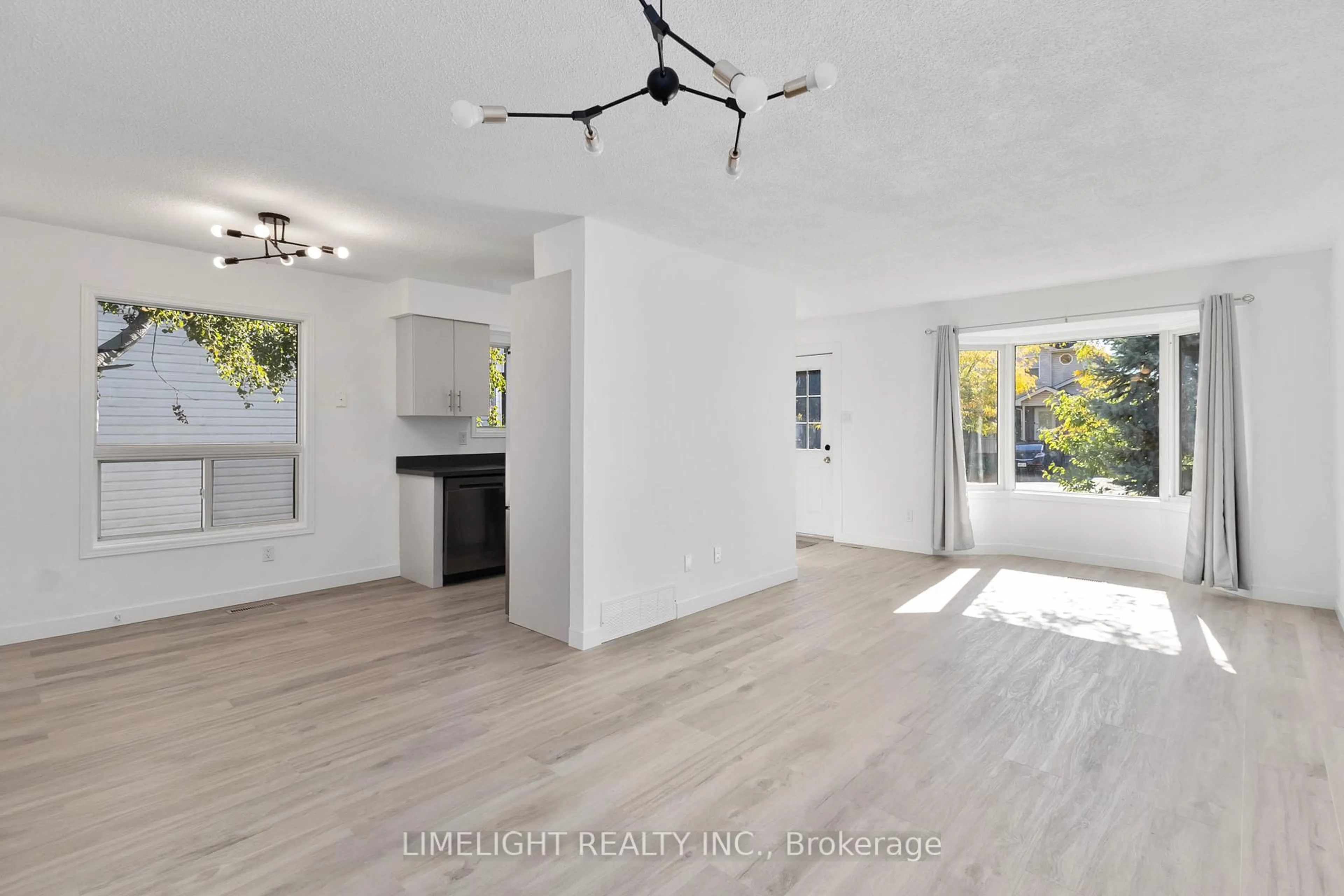 A pic of a room for 992 Prosperity Crt, London East Ontario N5V 5C7