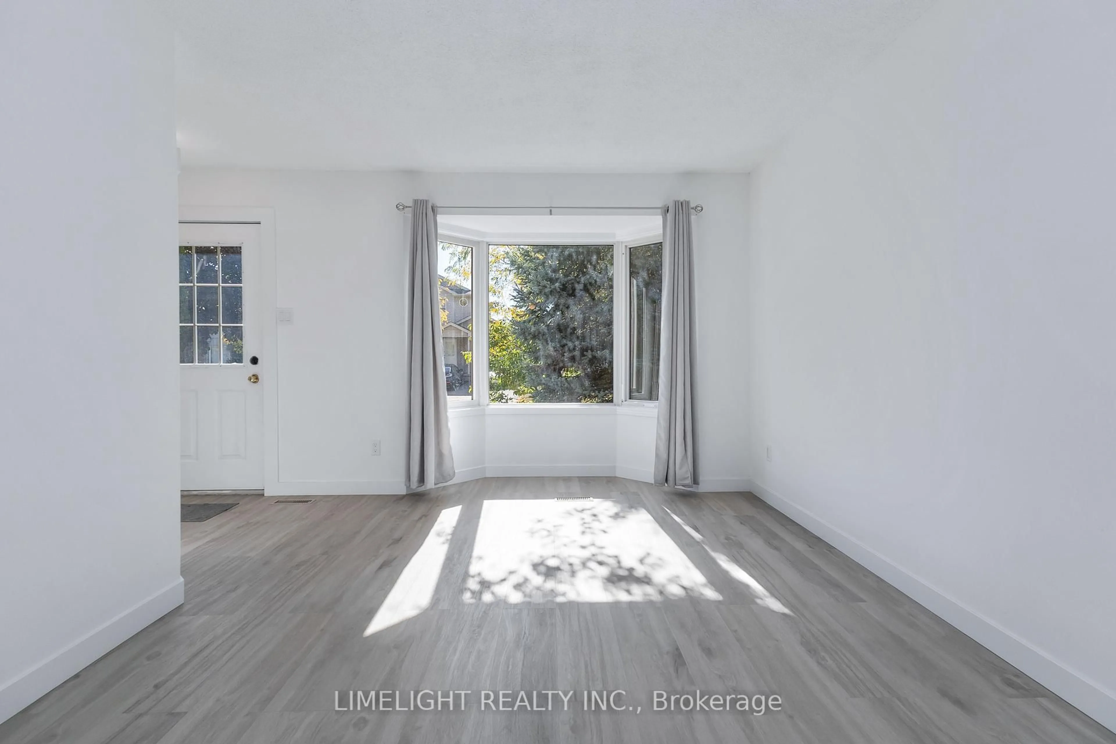 A pic of a room for 992 Prosperity Crt, London East Ontario N5V 5C7