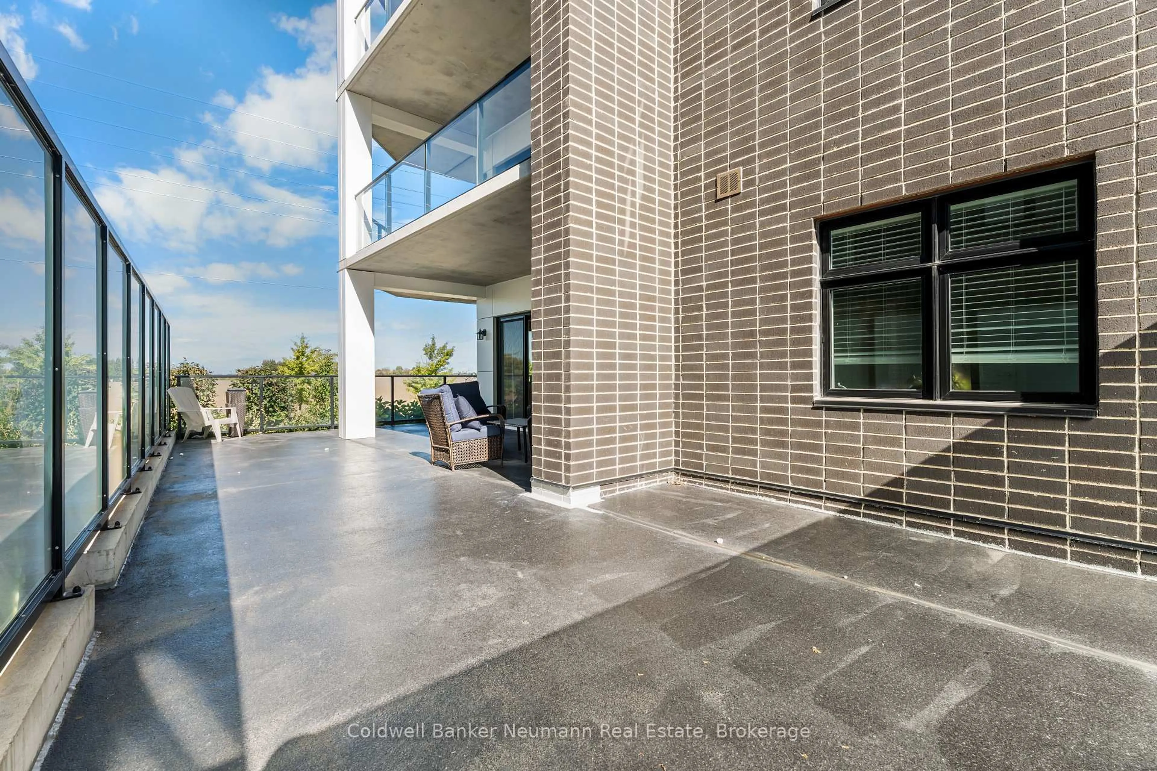 Patio, unknown for 247 Grey Silo Rd #103, Waterloo Ontario N2K 0G7