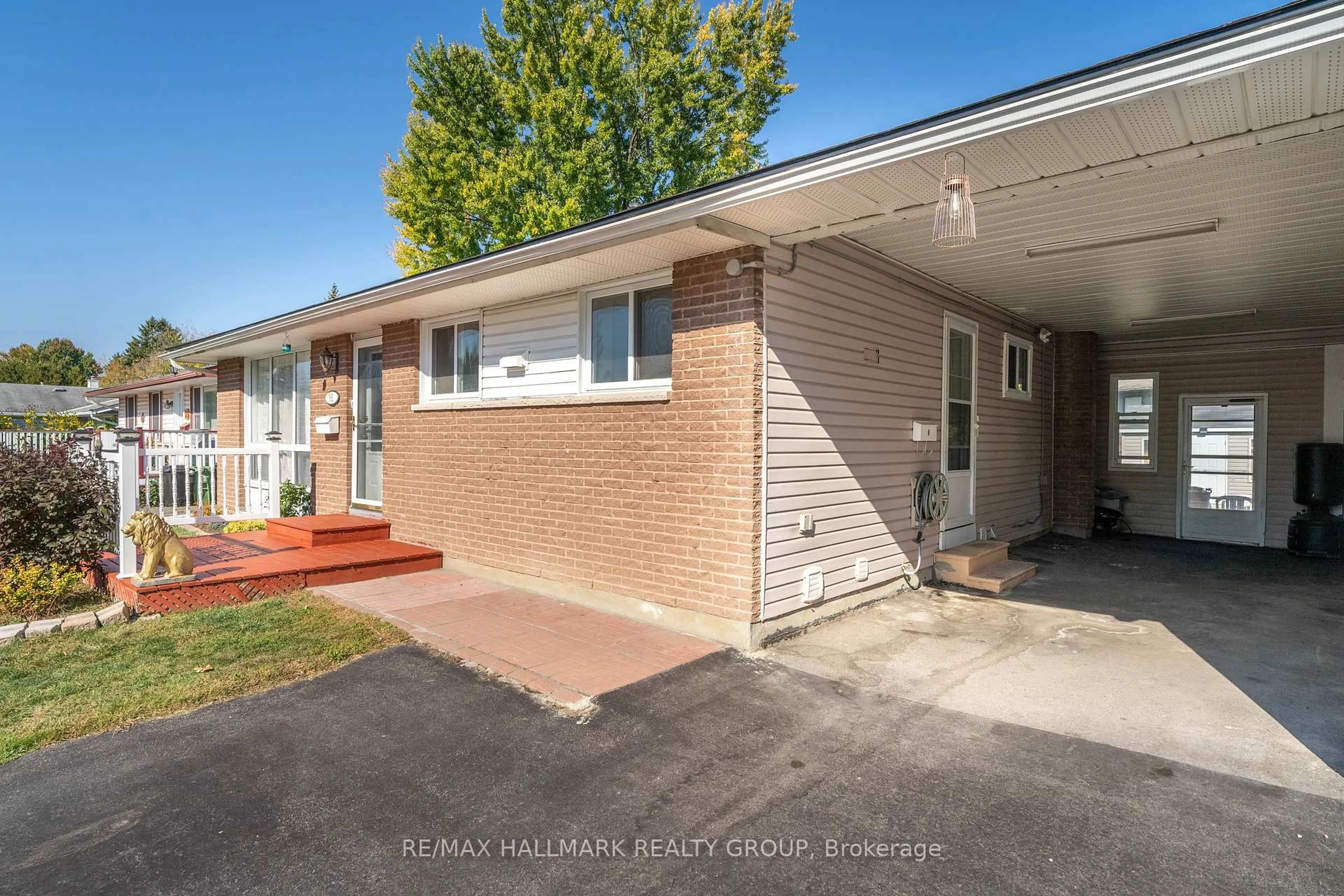 Unknown for 591 Eastvale Dr, Ottawa Ontario K1J 6Z4