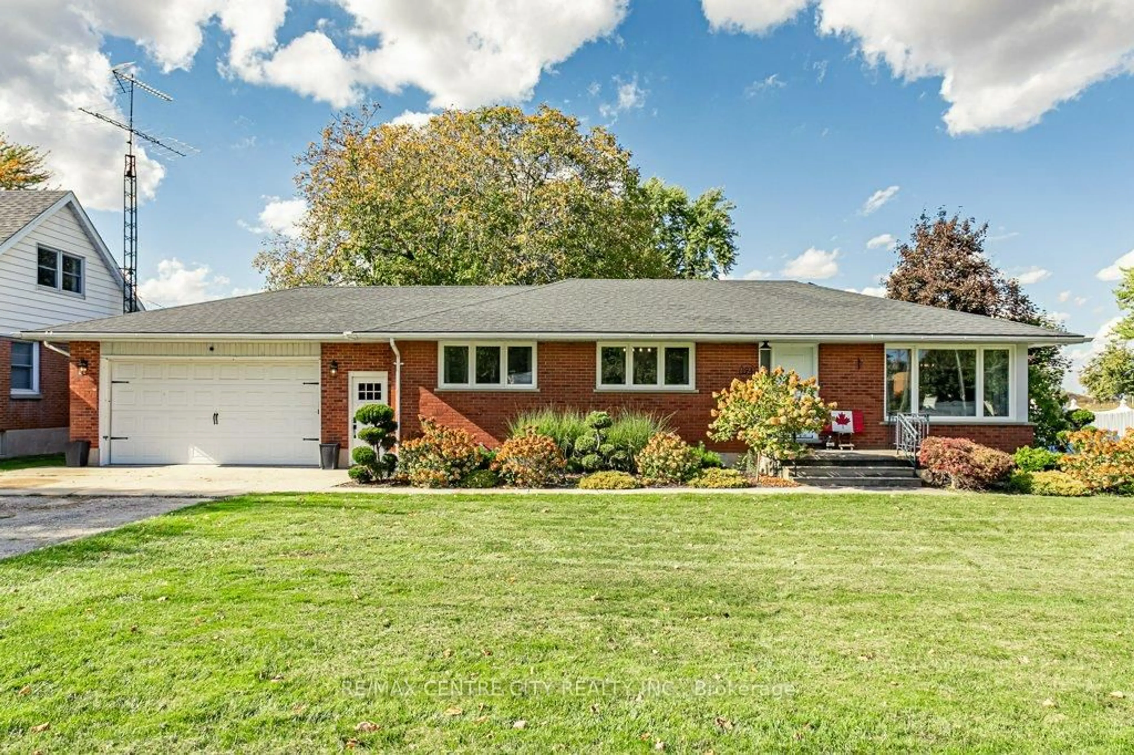 Home with brick exterior material, street for 194 Appin Rd, Southwest Middlesex Ontario N0L 1M0