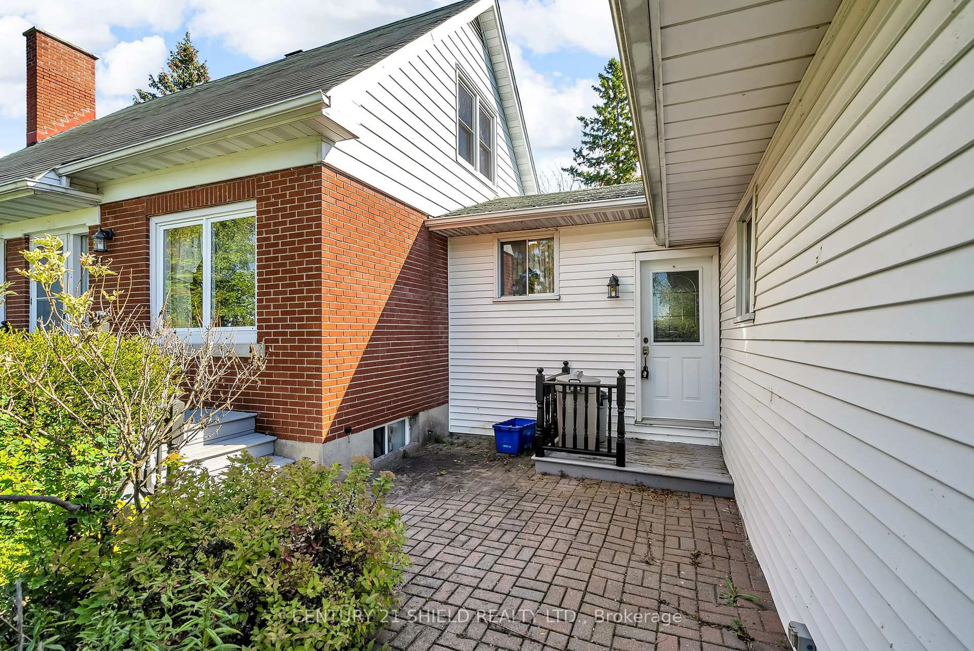 Home with brick exterior material, street for 94 COLUMBIA Ave, South Stormont Ontario K0C 1P0