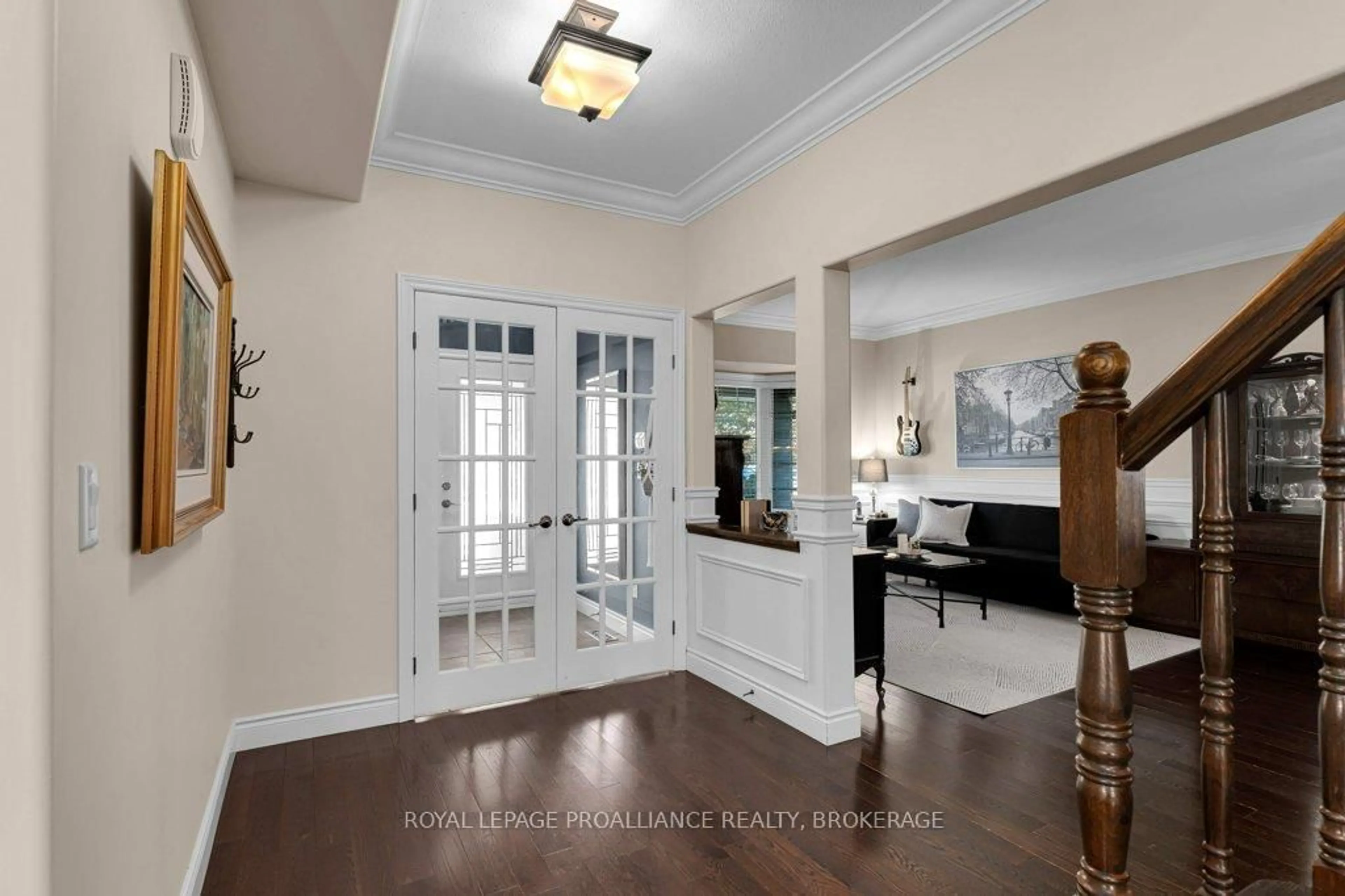Indoor entryway for 1415 Stoneridge Dr, Kingston Ontario K7M 9H6