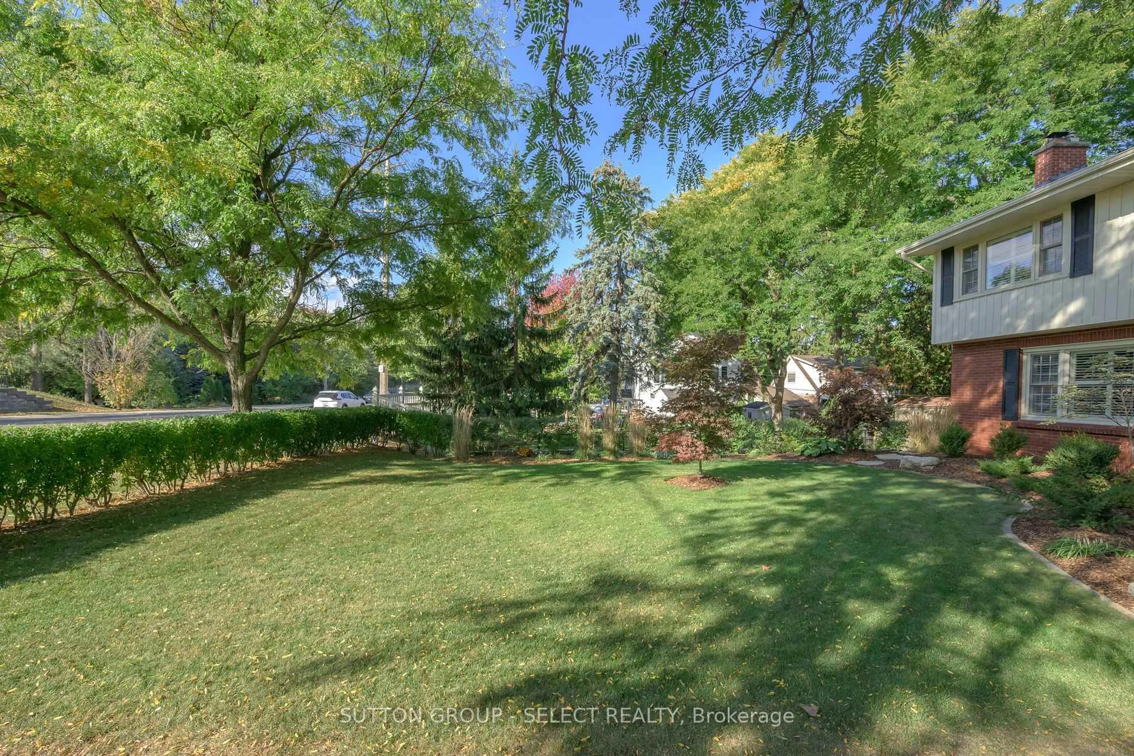A pic from outside/outdoor area/front of a property/back of a property/a pic from drone, water/lake/river/ocean view for 272 Commissioners Rd, London South Ontario N6C 2T2