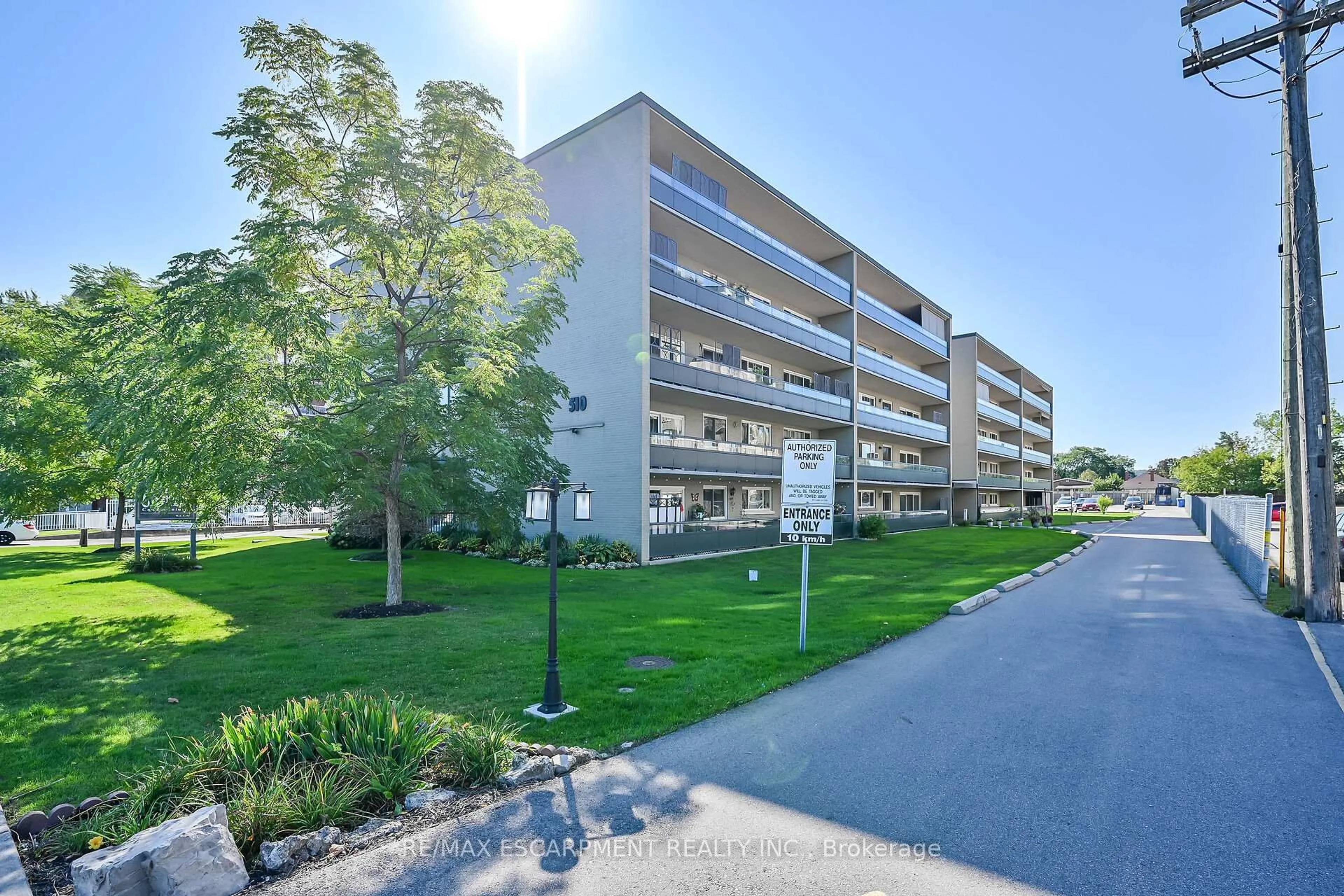 Unknown for 510 Queenston Rd #404, Hamilton Ontario L8K 1J3