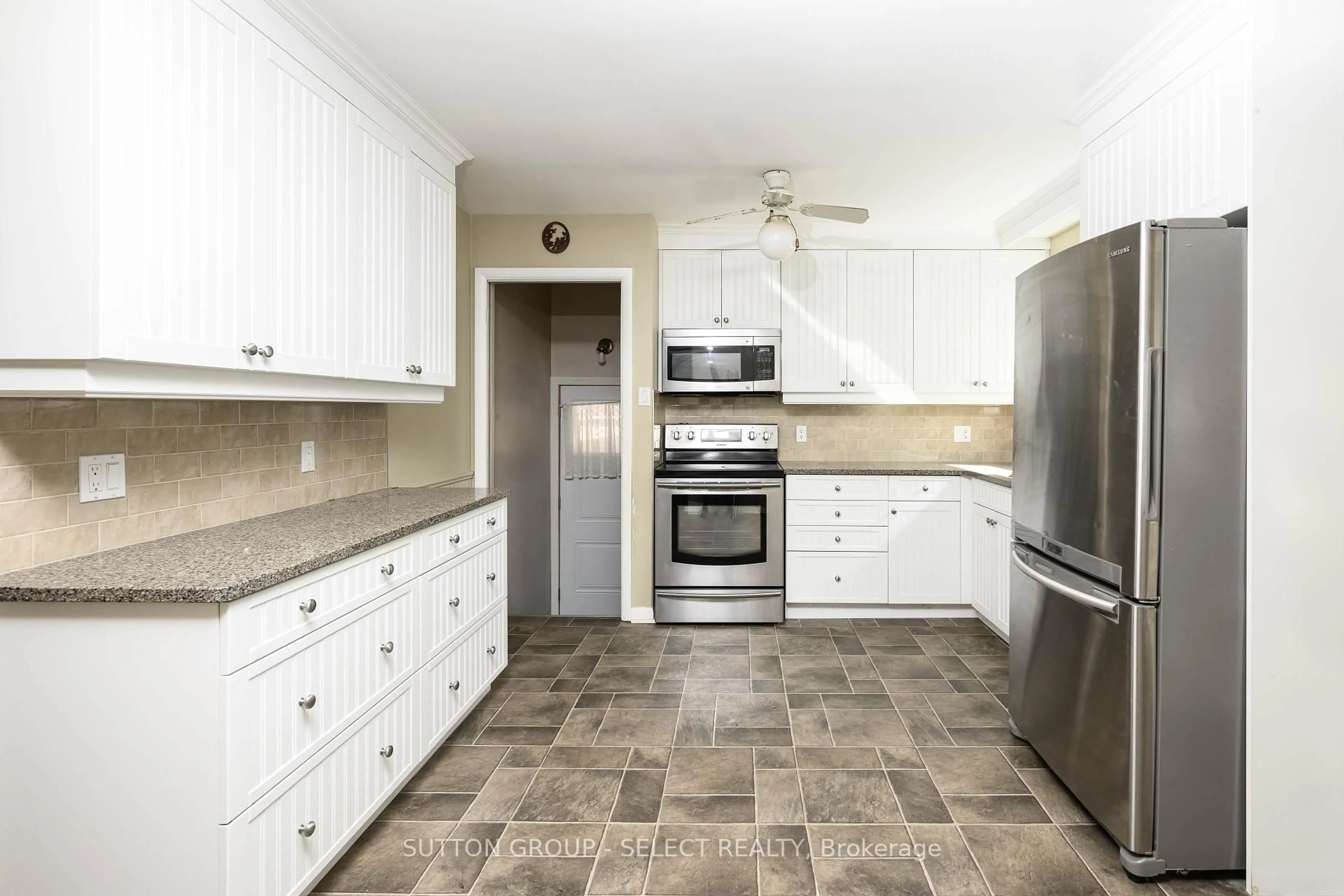 Unknown for 110 Laurentian Dr, London East Ontario N5W 1P2