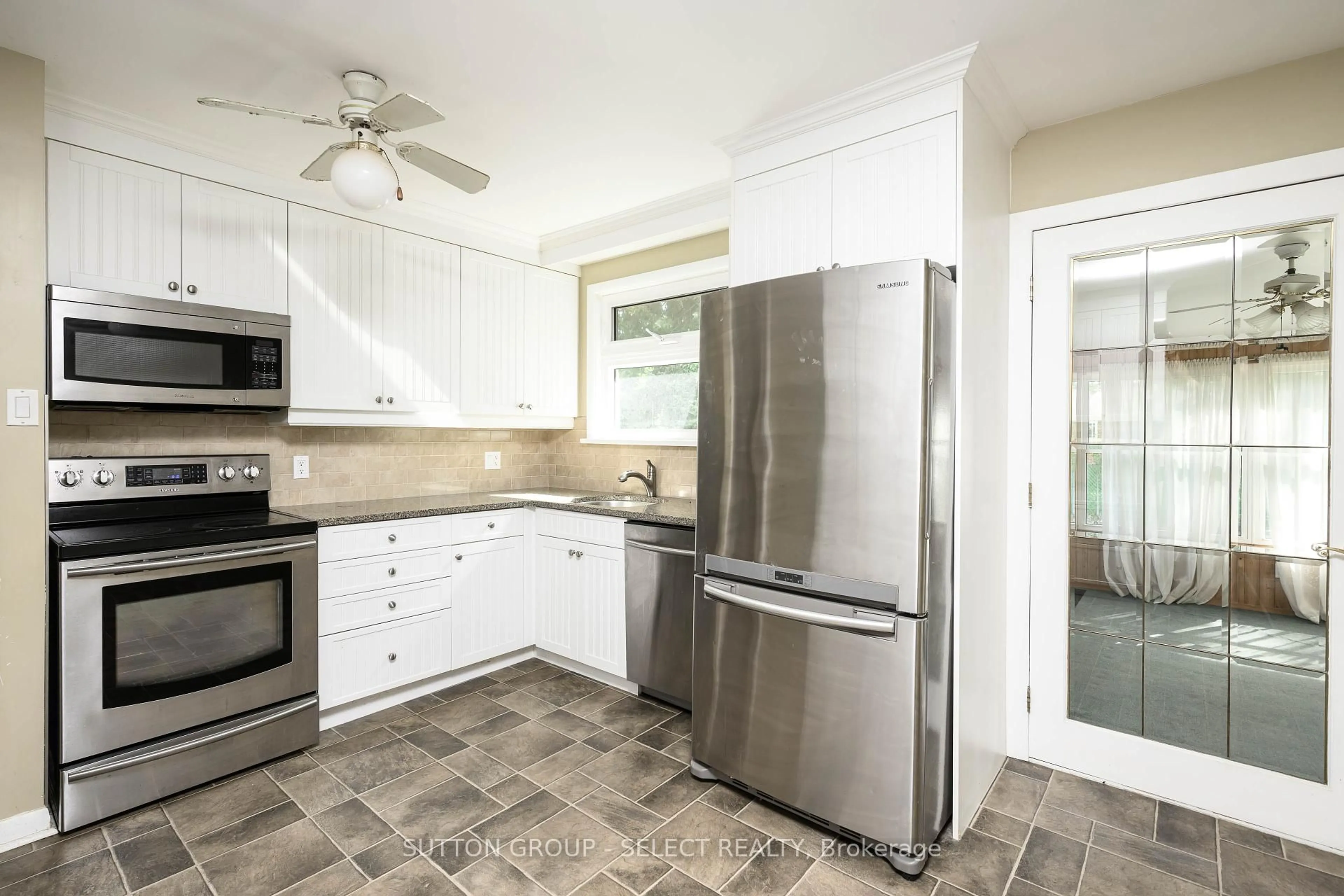 Unknown for 110 Laurentian Dr, London East Ontario N5W 1P2