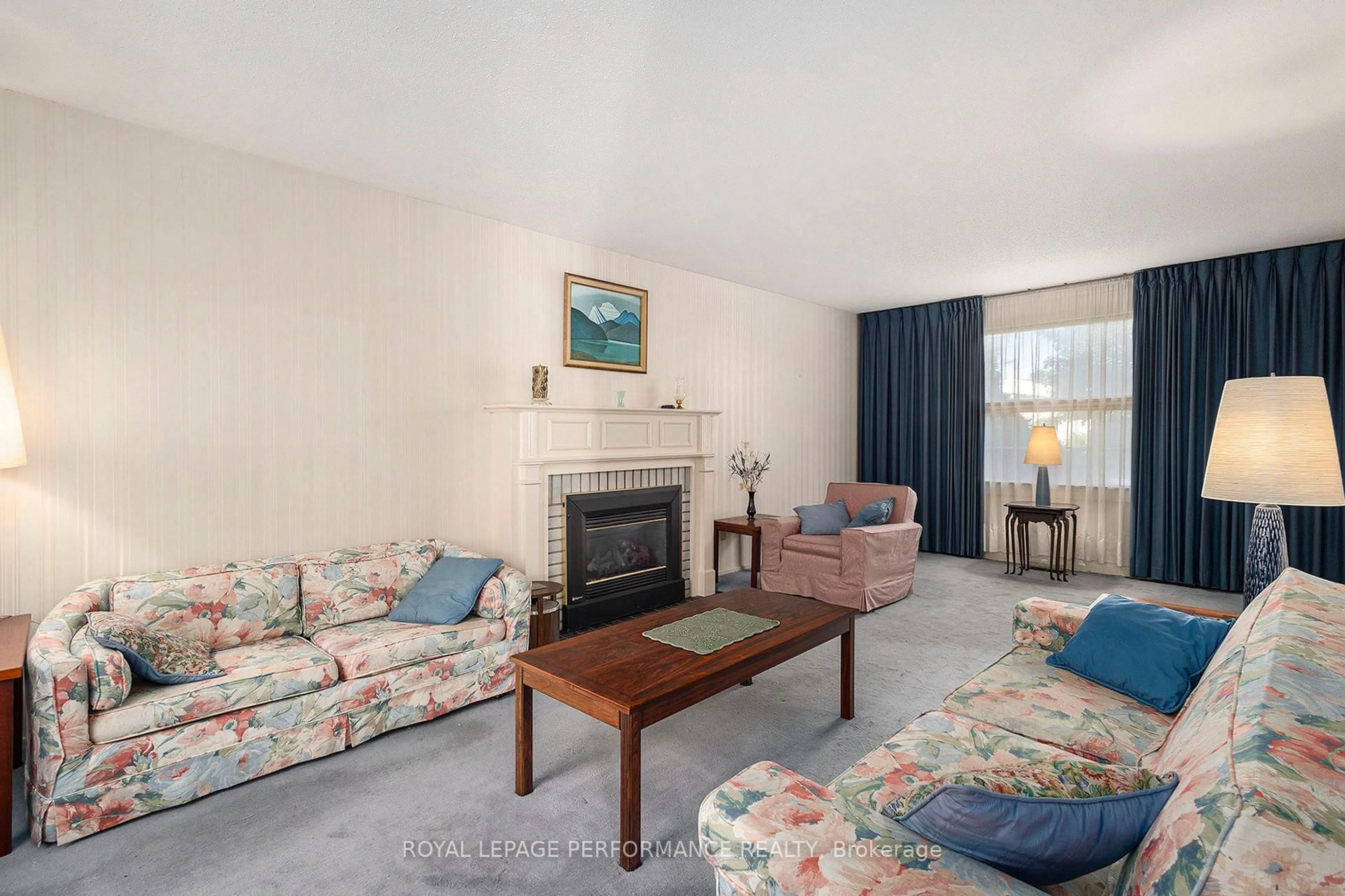 Living room with furniture, unknown for 1842 Playfair Dr, Ottawa Ontario K1H 5S1
