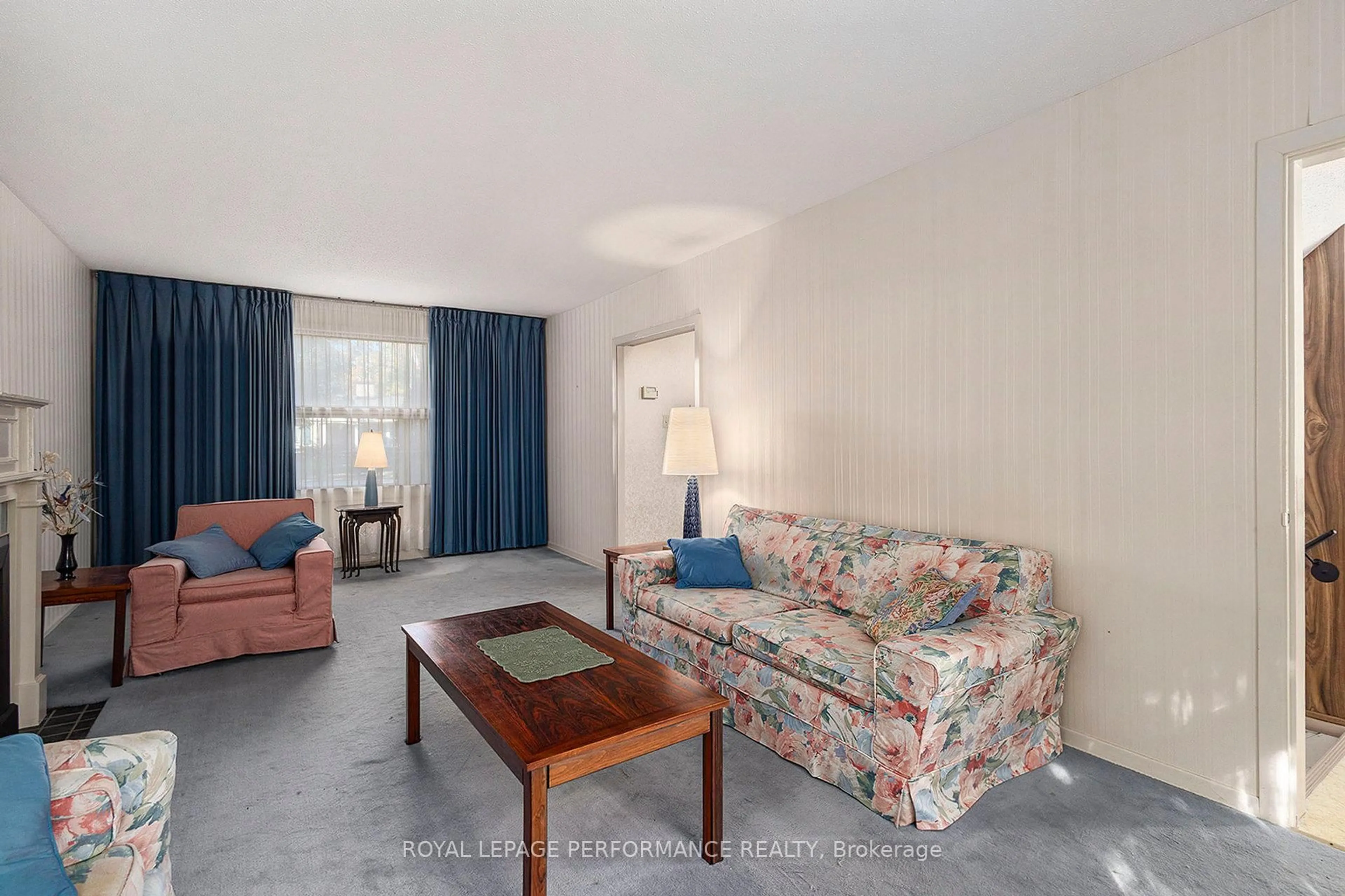 Living room with furniture, unknown for 1842 Playfair Dr, Ottawa Ontario K1H 5S1