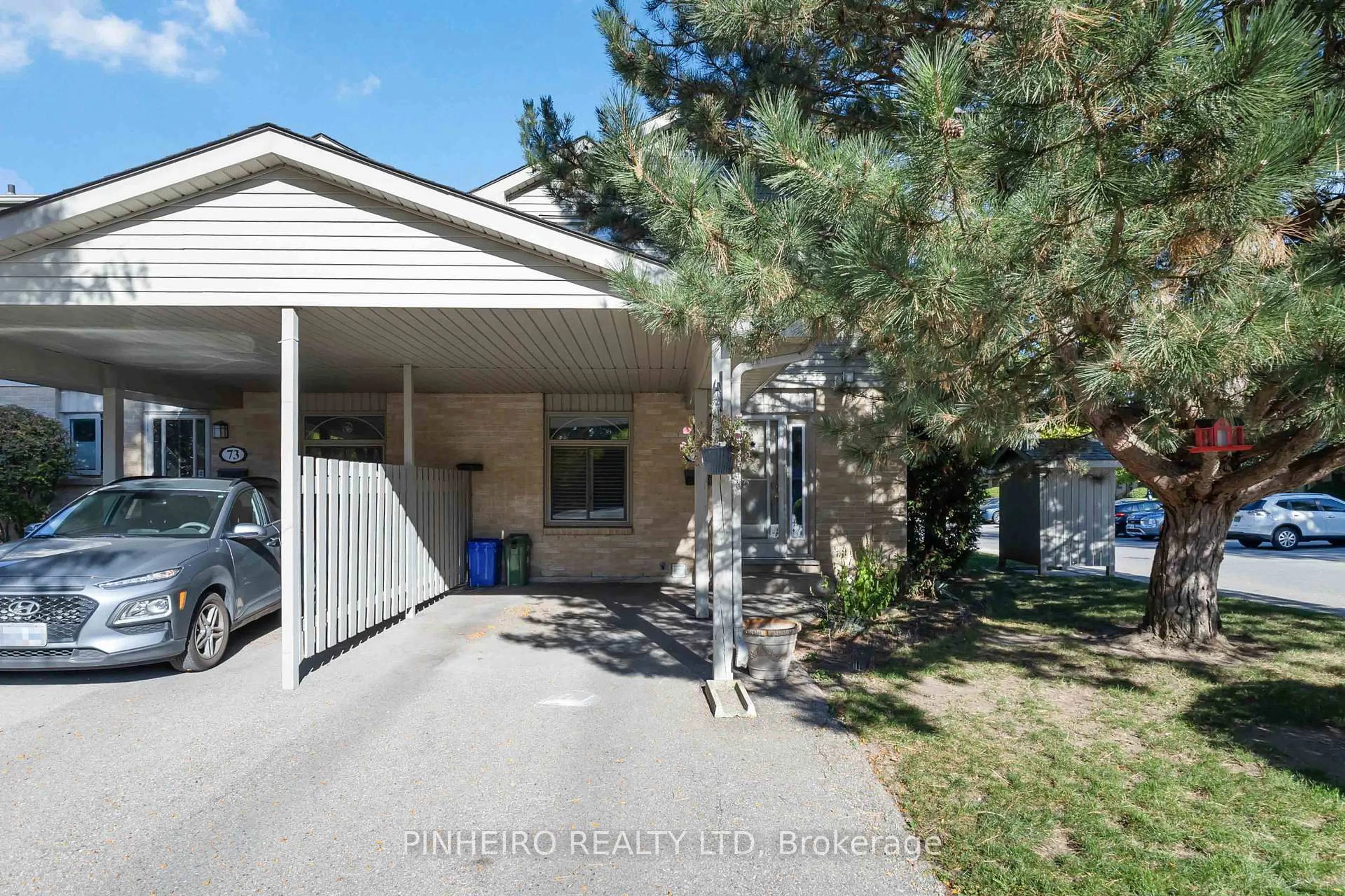 A pic from outside/outdoor area/front of a property/back of a property/a pic from drone, street for 141 Condor Crt #72, London East Ontario N5W 6A1