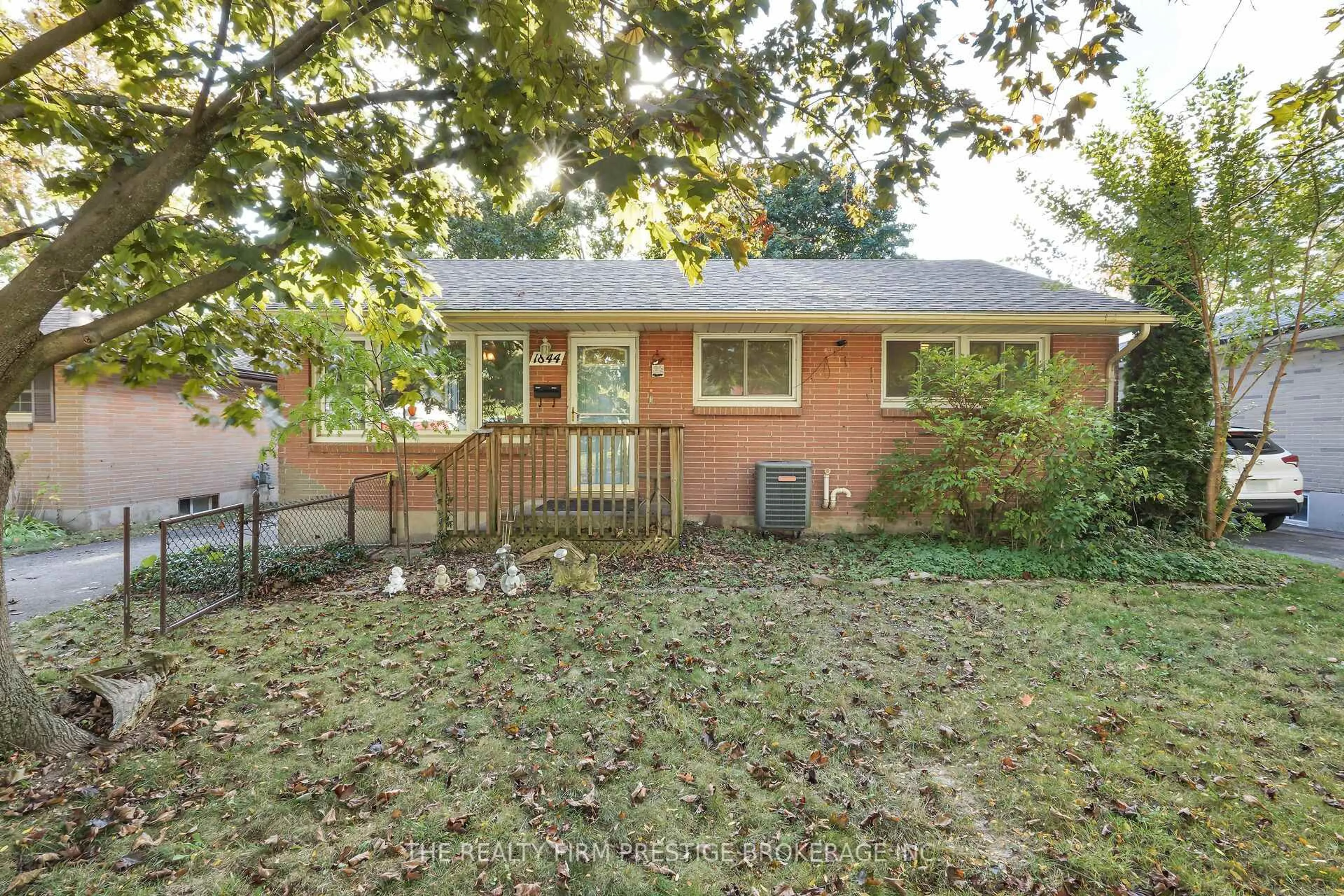 Home with brick exterior material, street for 1844 Royal Cres, London East Ontario N5W 2A8