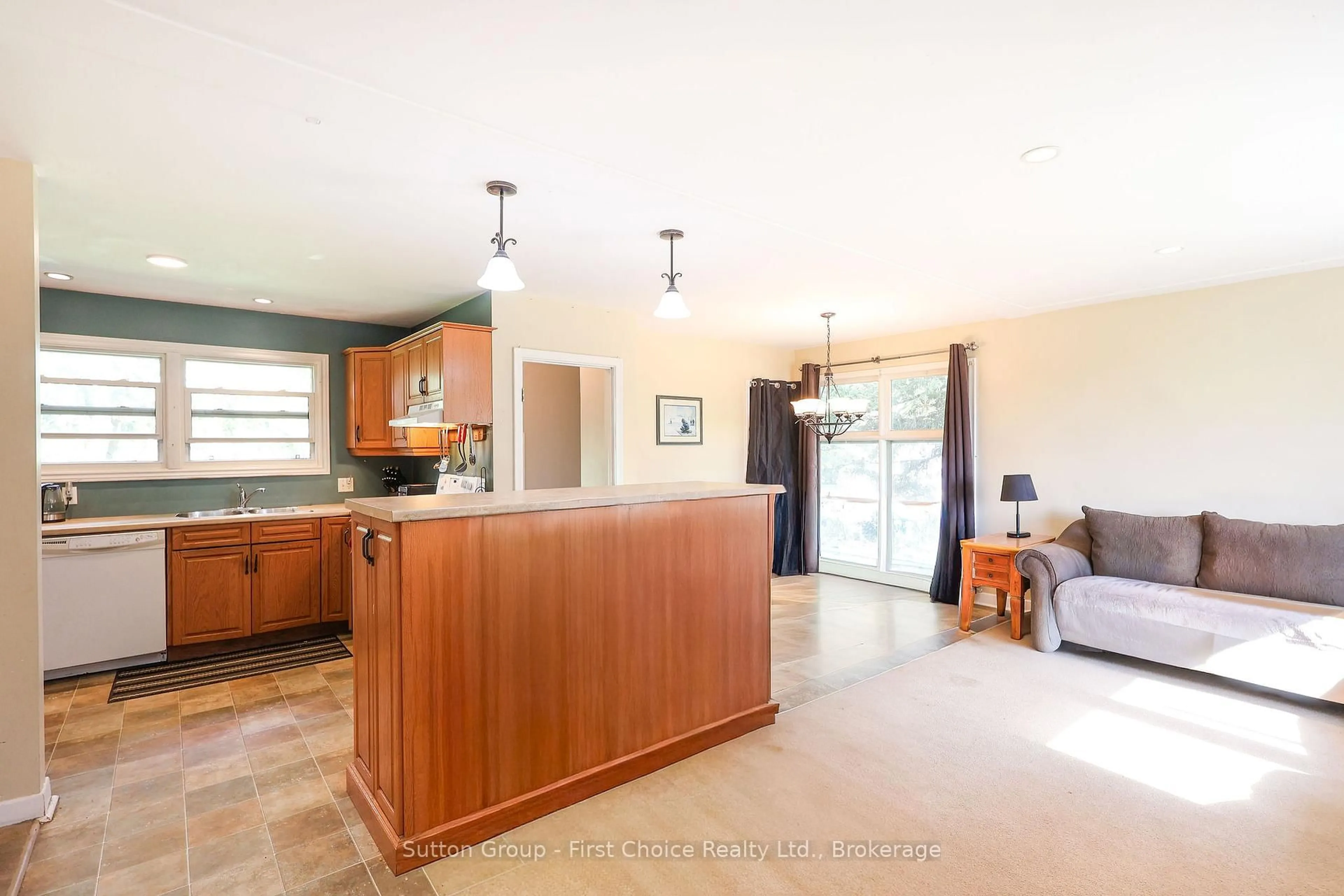 Open concept kitchen, unknown for 4290 Line 34 Line, Perth East Ontario N5A 6S6